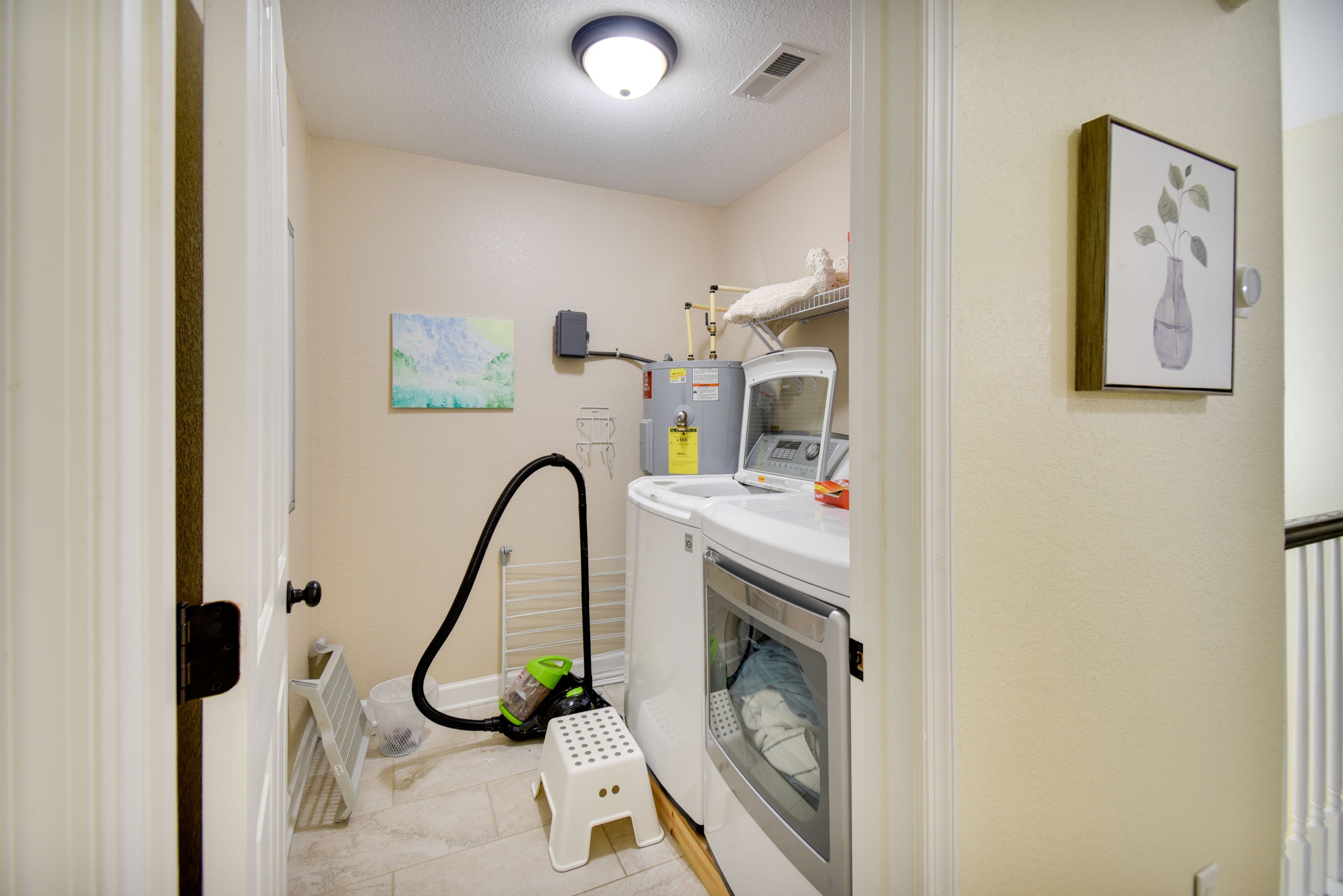 Laundry Room | Main Level