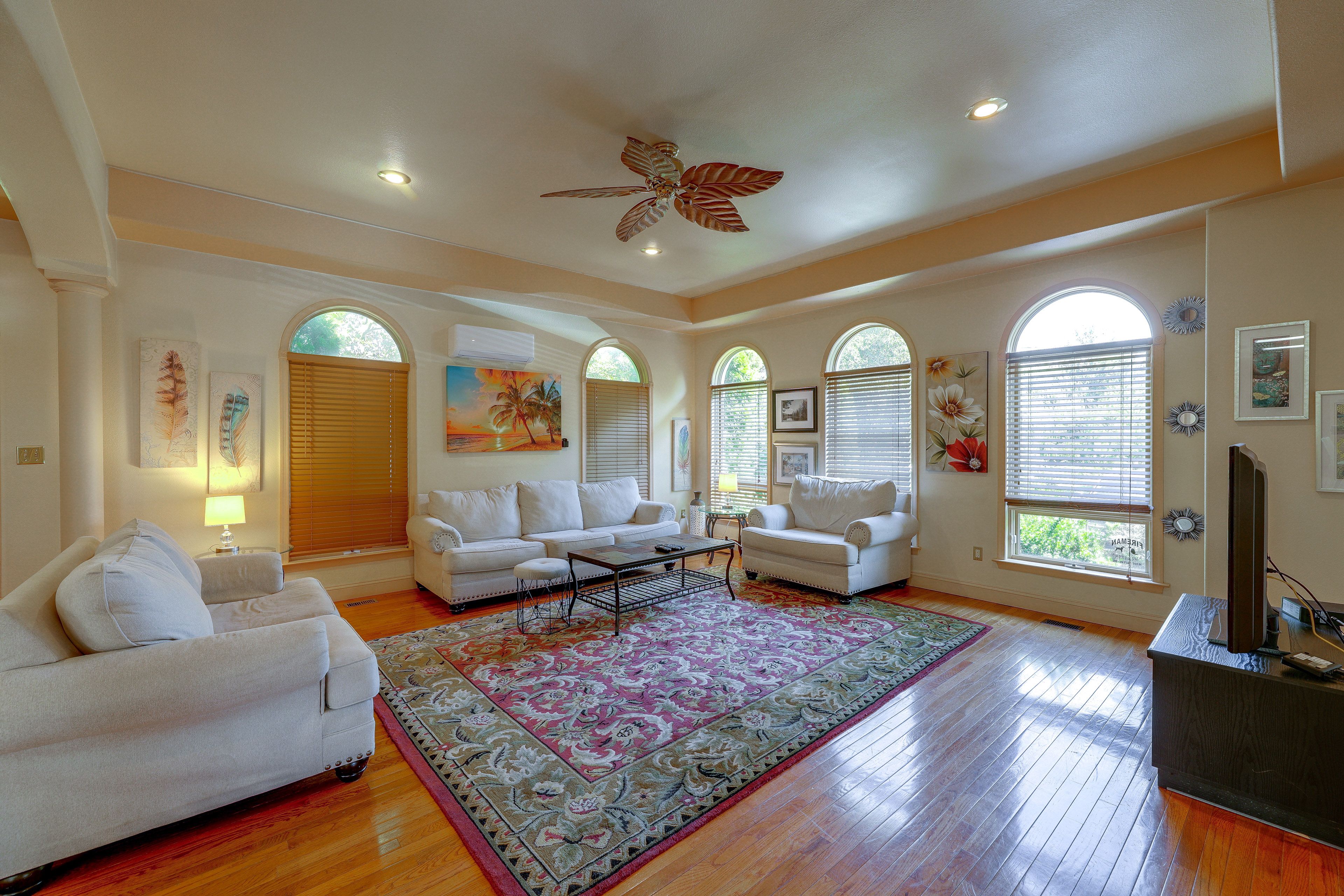 Living Room | Smart TV