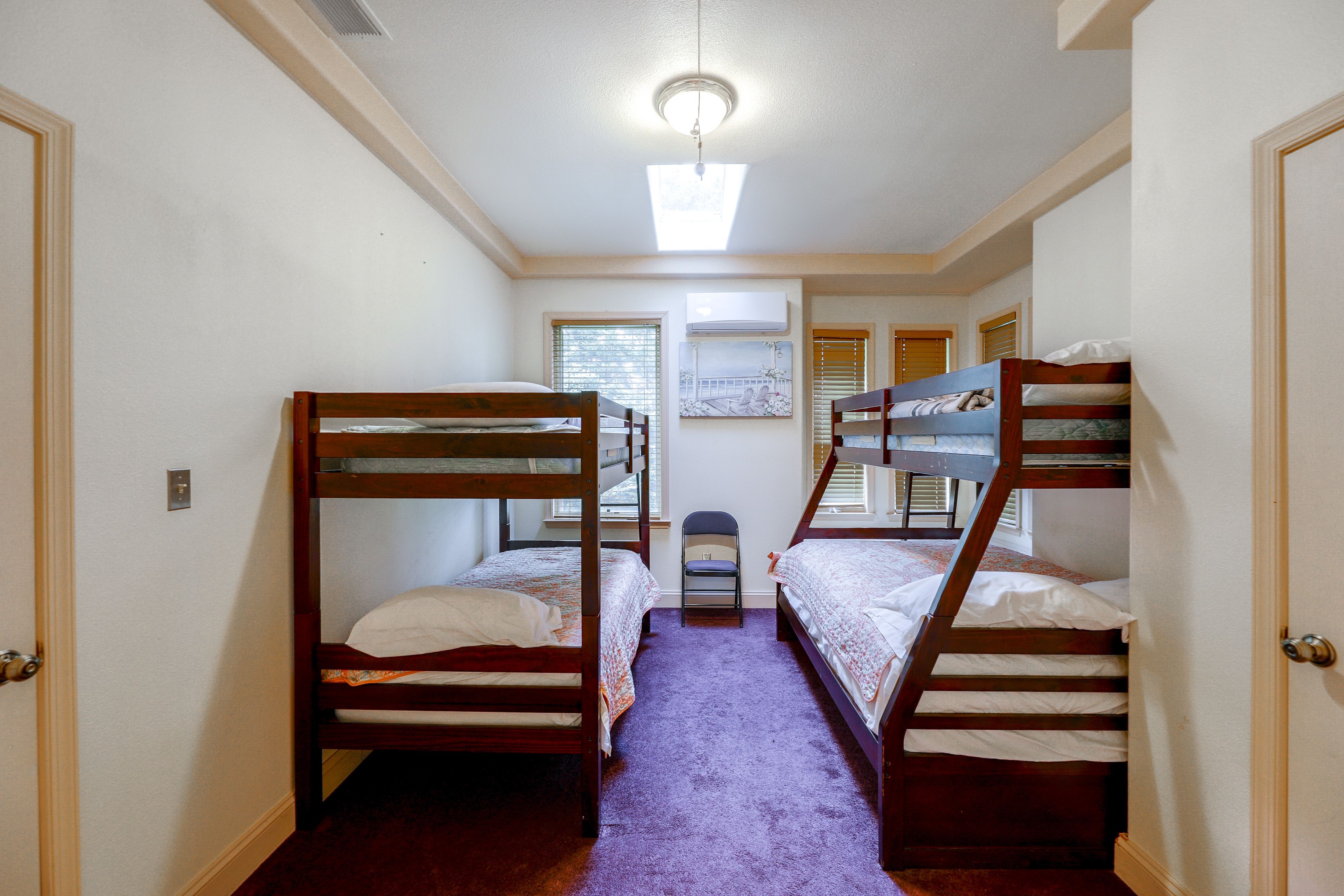 Bedroom | Twin/Full Bunk Bed | Twin Bunk Bed