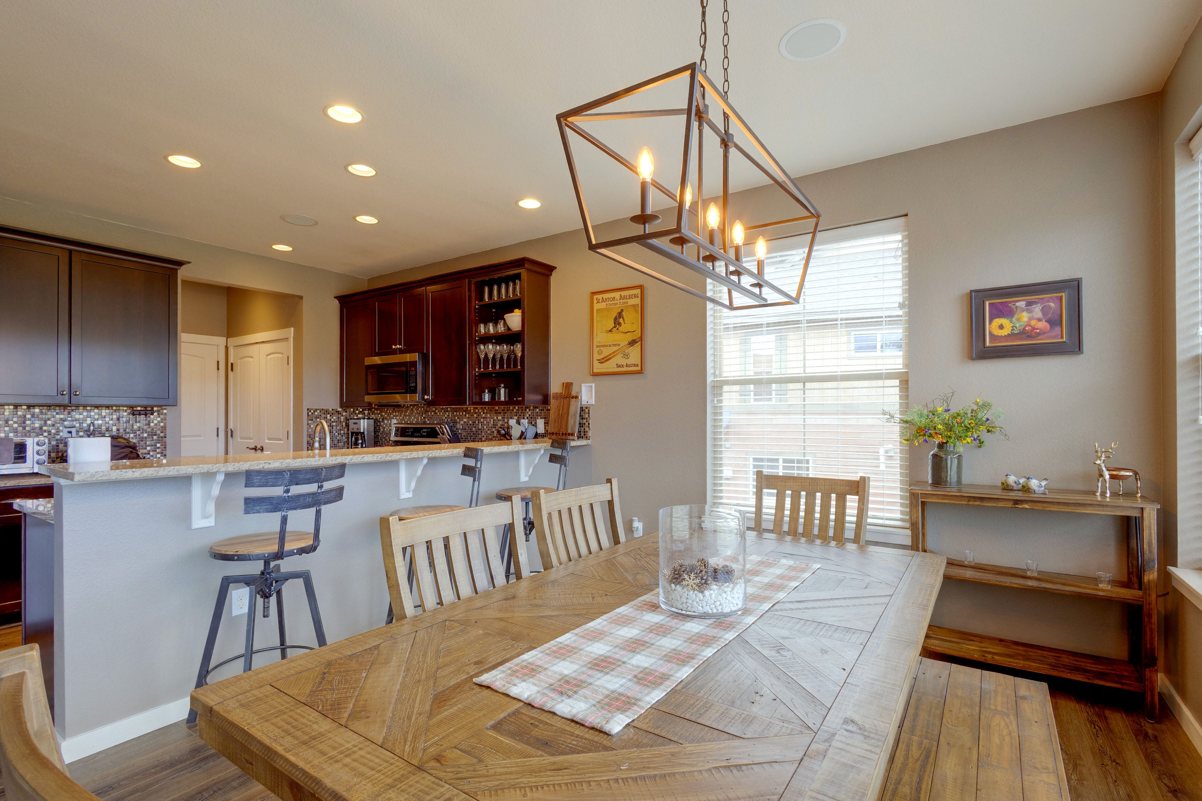 Dining Room | Main Level