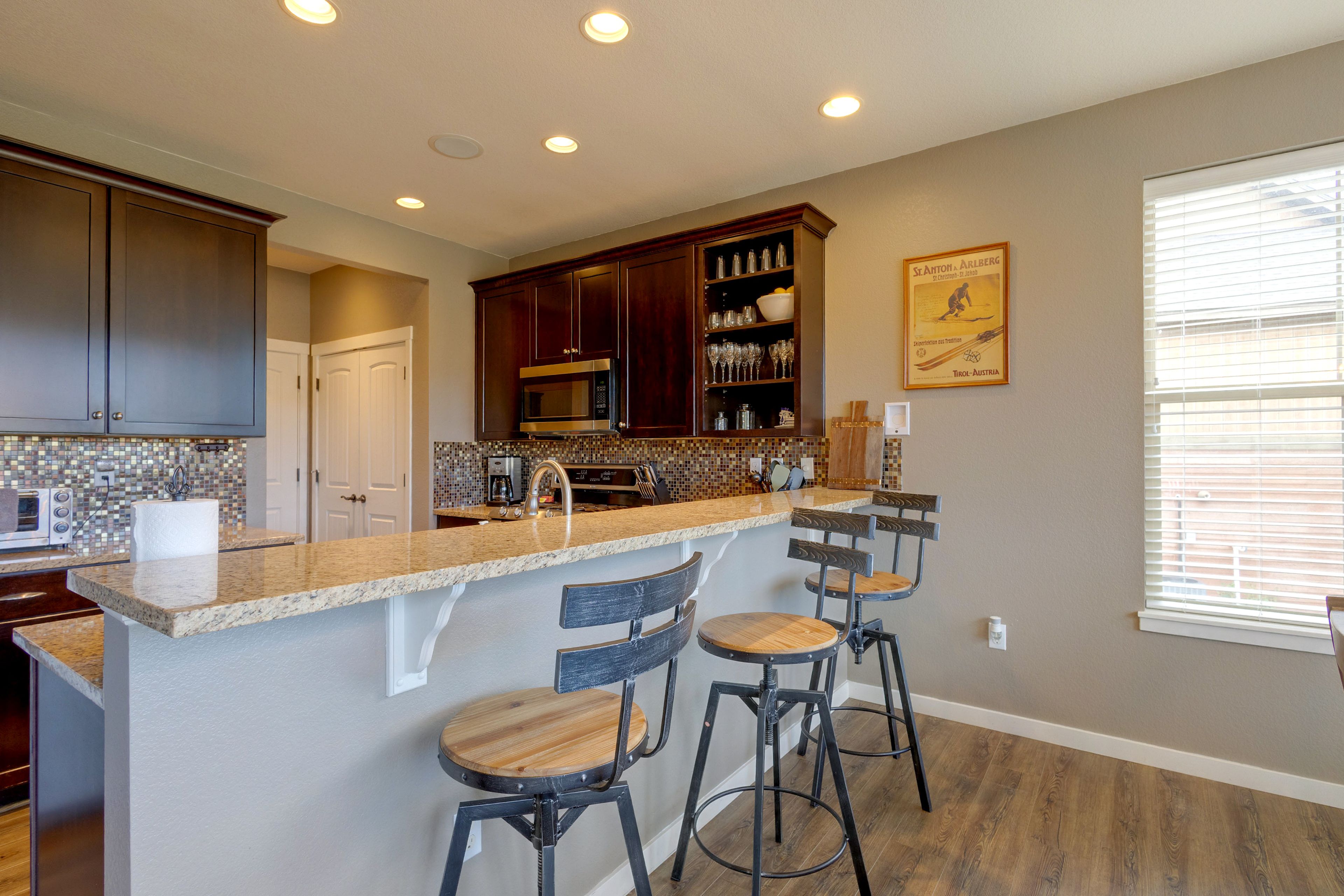 Breakfast Bar | Main Level