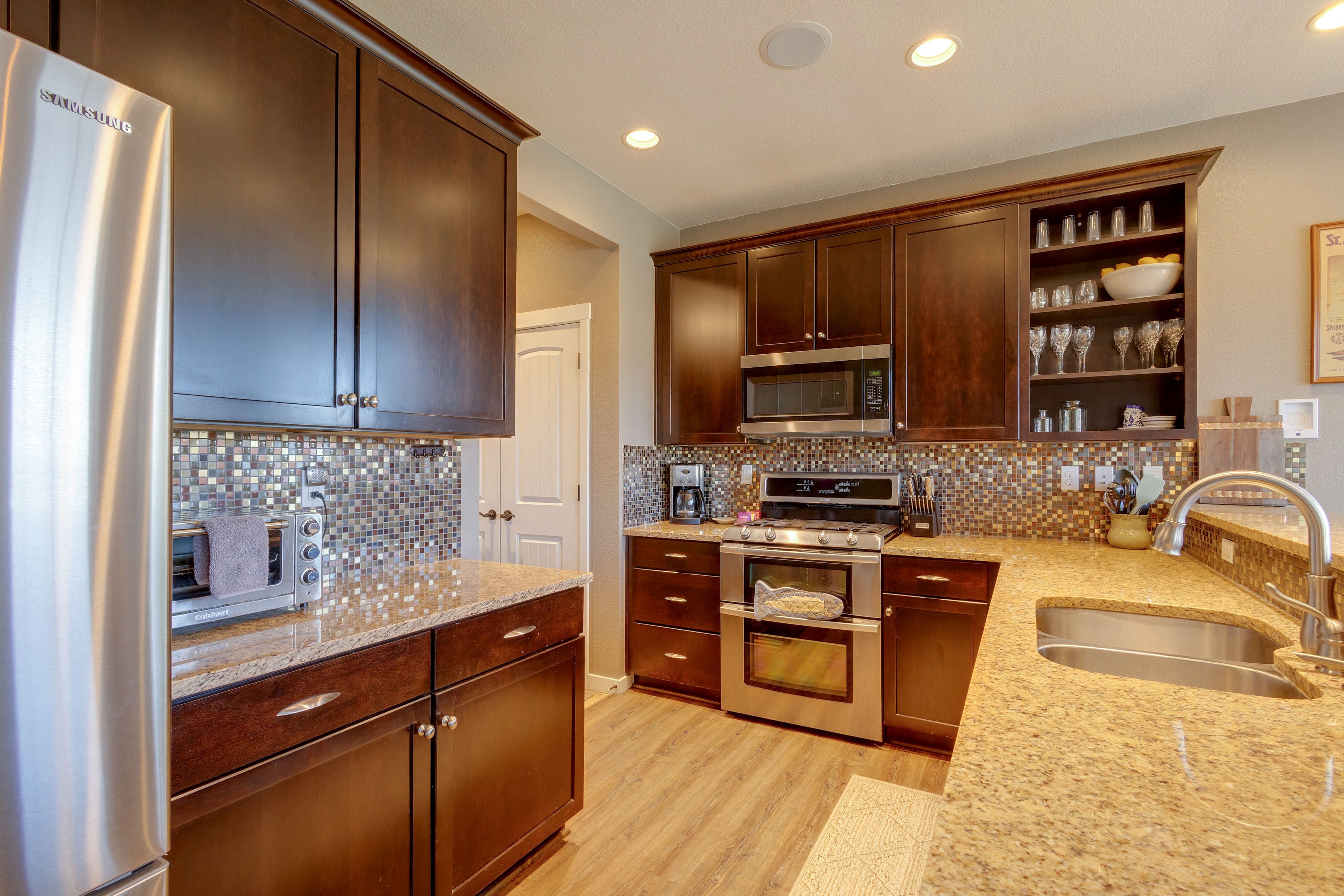 Kitchen | Main Level