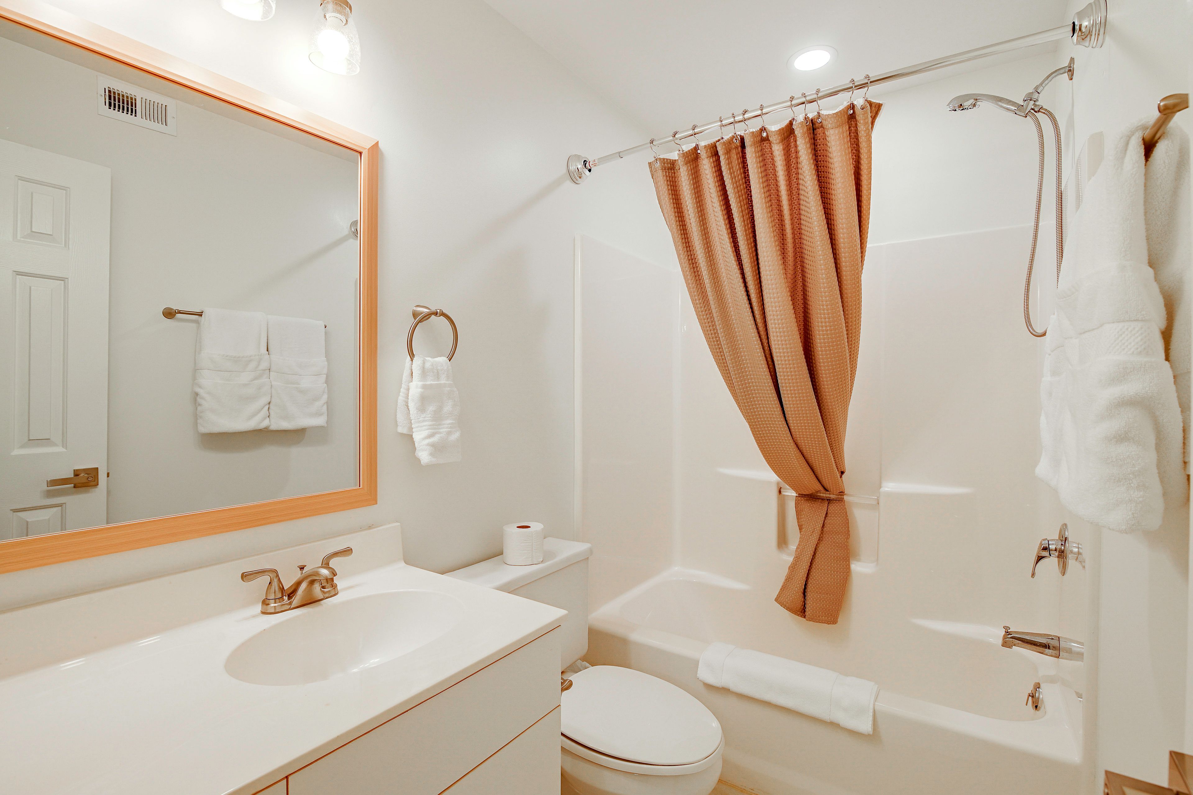 En-Suite Bathroom