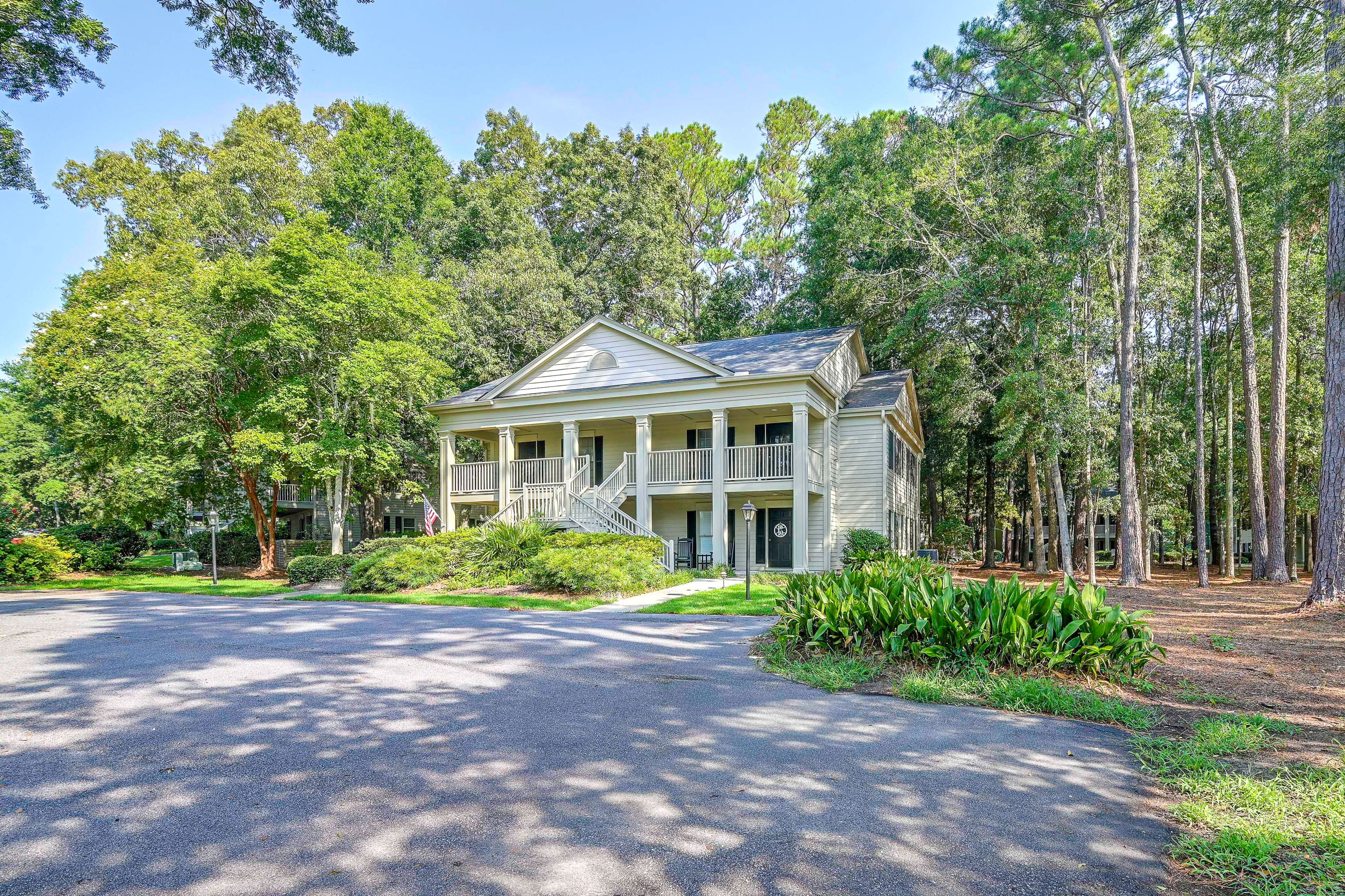 Exterior | Open Parking Lot