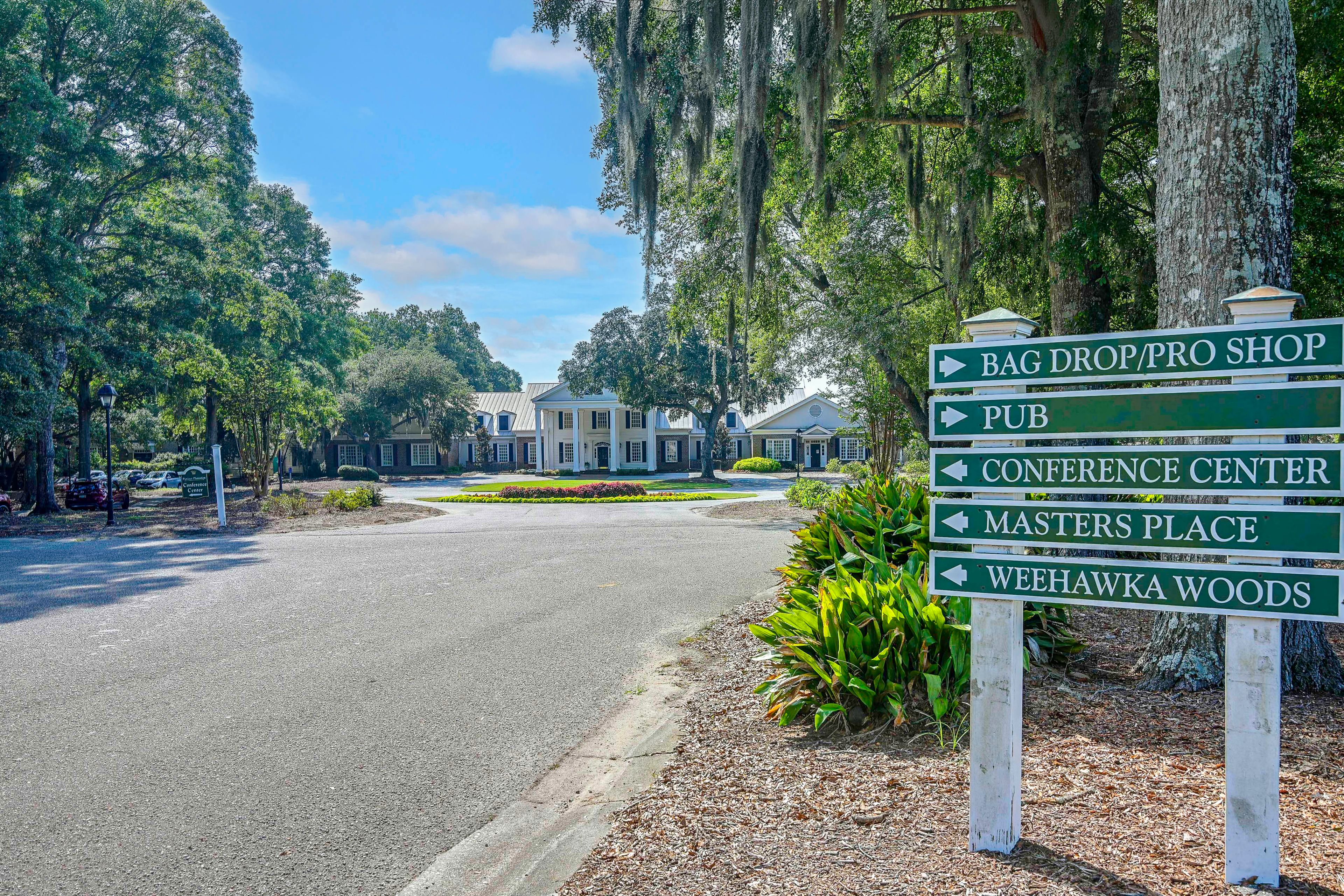 On-Site Golf Course & Clubhouse