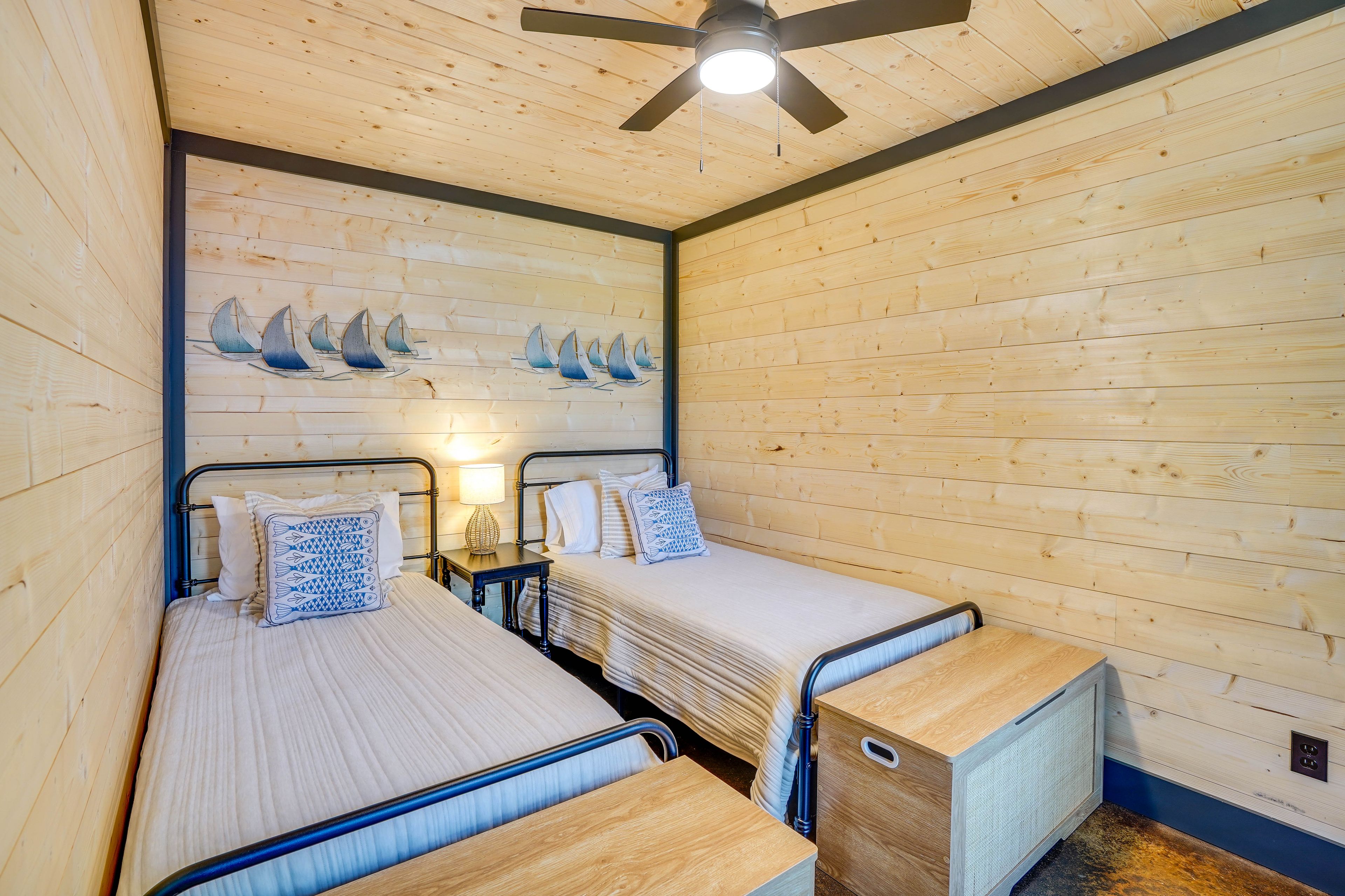 Bedroom 3 | 2 Twin Beds