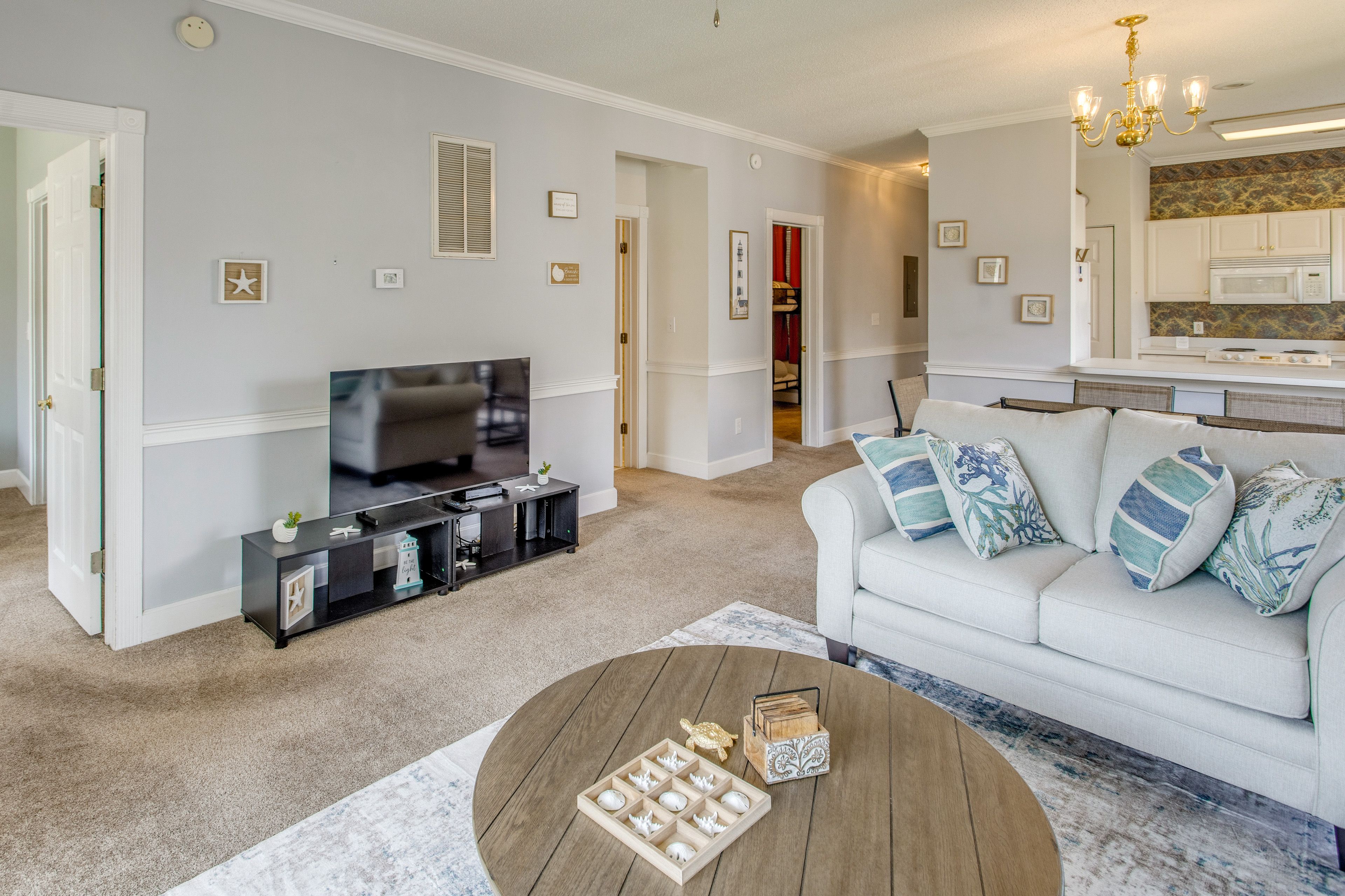Living Room | Queen Sleeper Sofa
