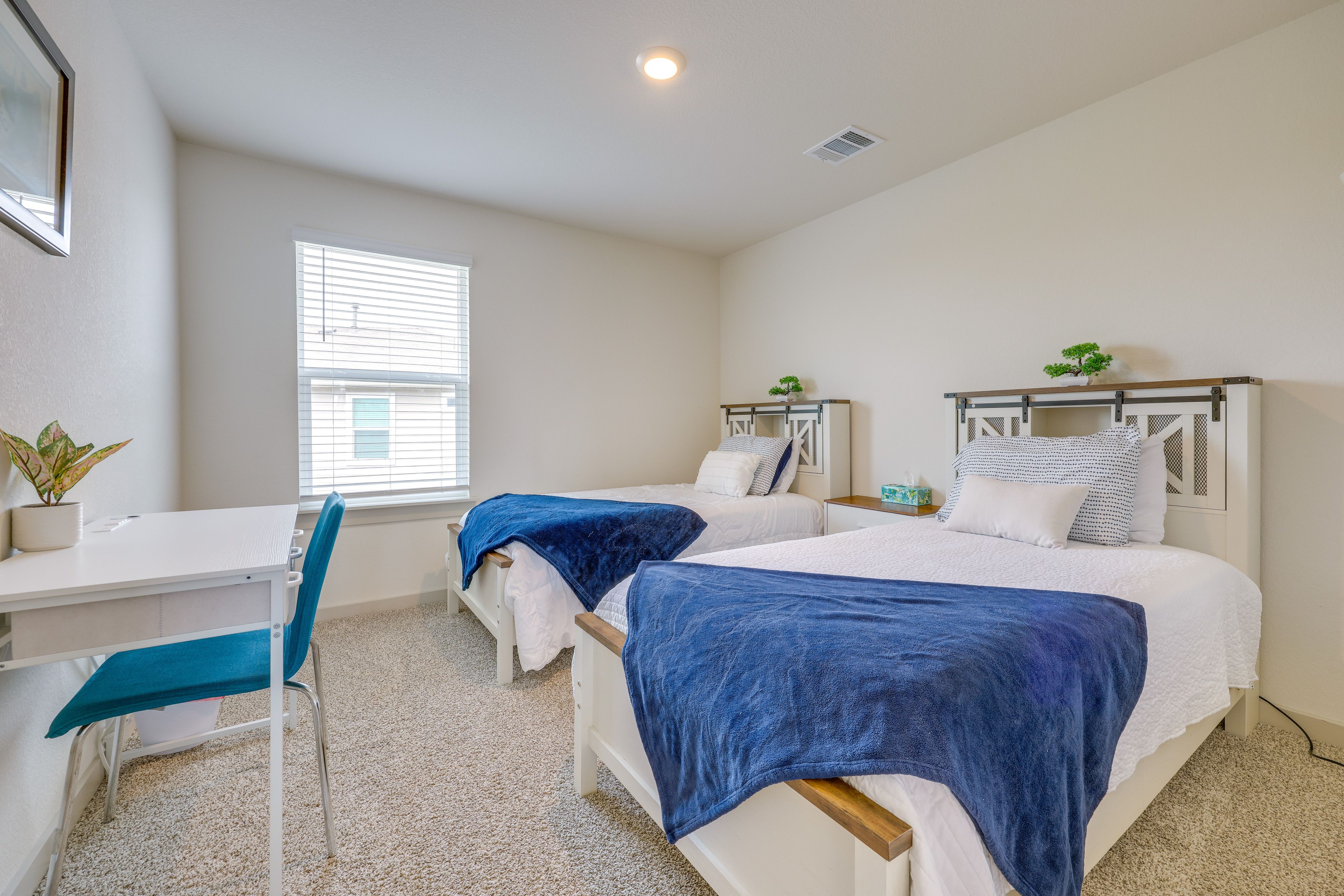 Bedroom 3 | 2 Twin Beds | 2nd Floor