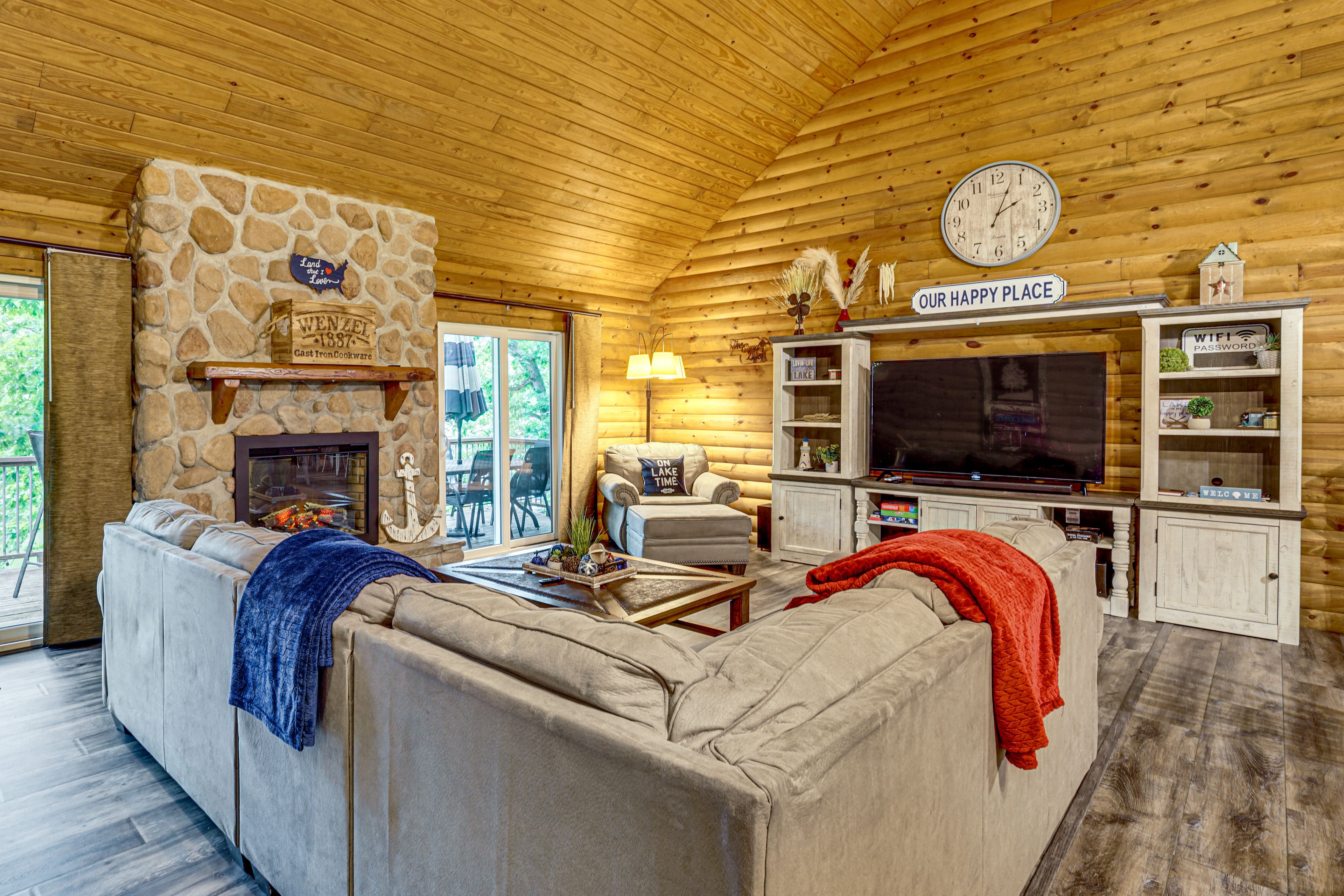 Living Room | Main Floor