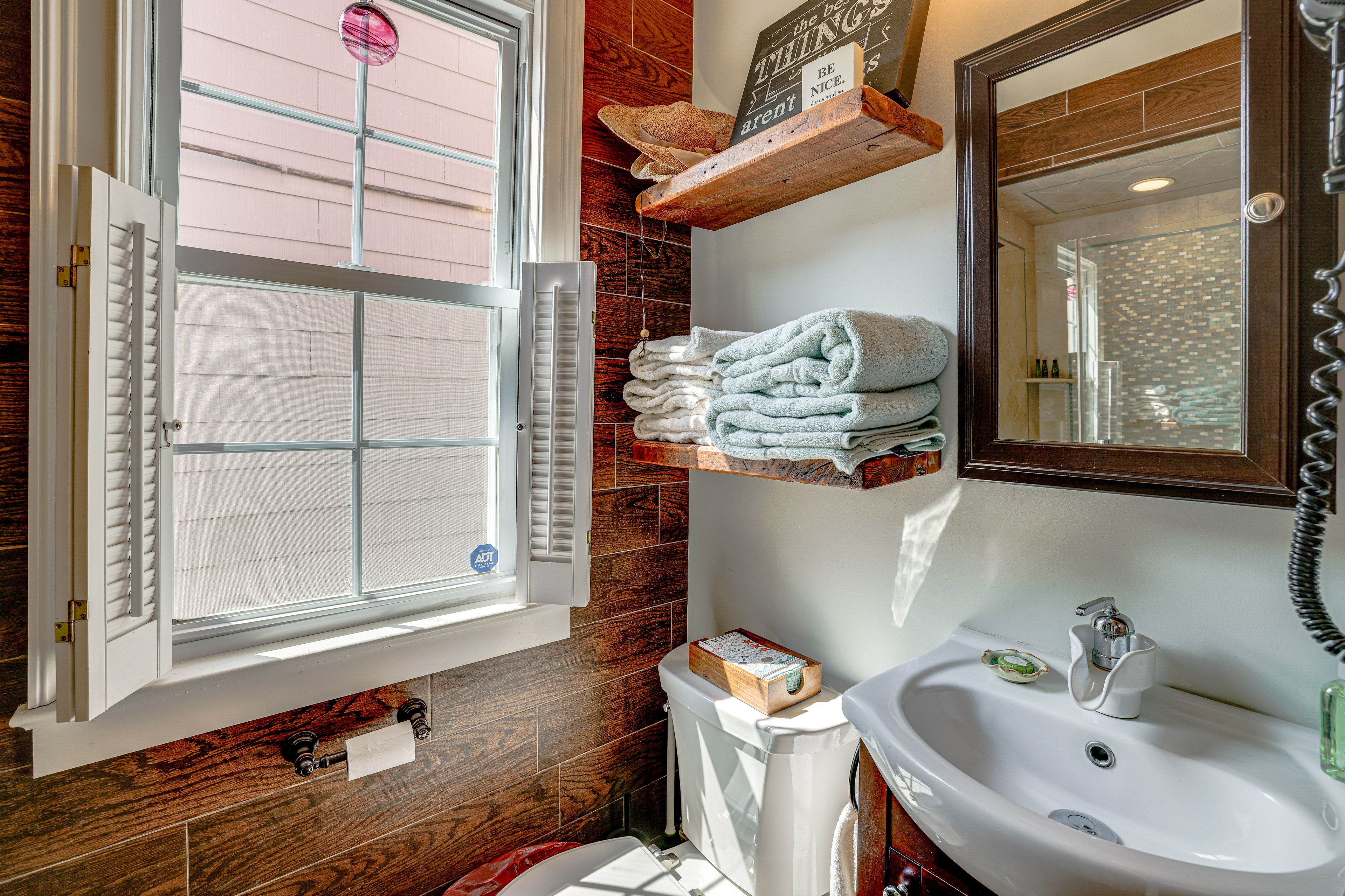 Bathroom | 1st Floor