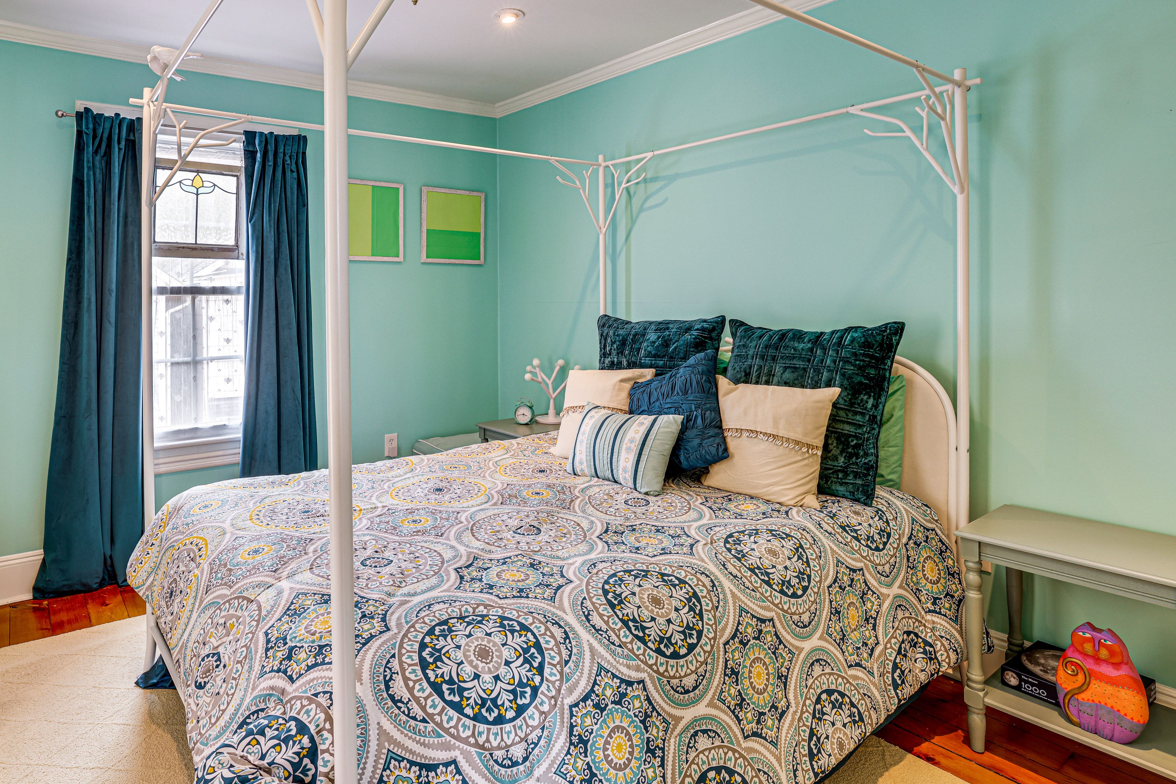 Bedroom 2 | Queen Bed | 2nd Floor