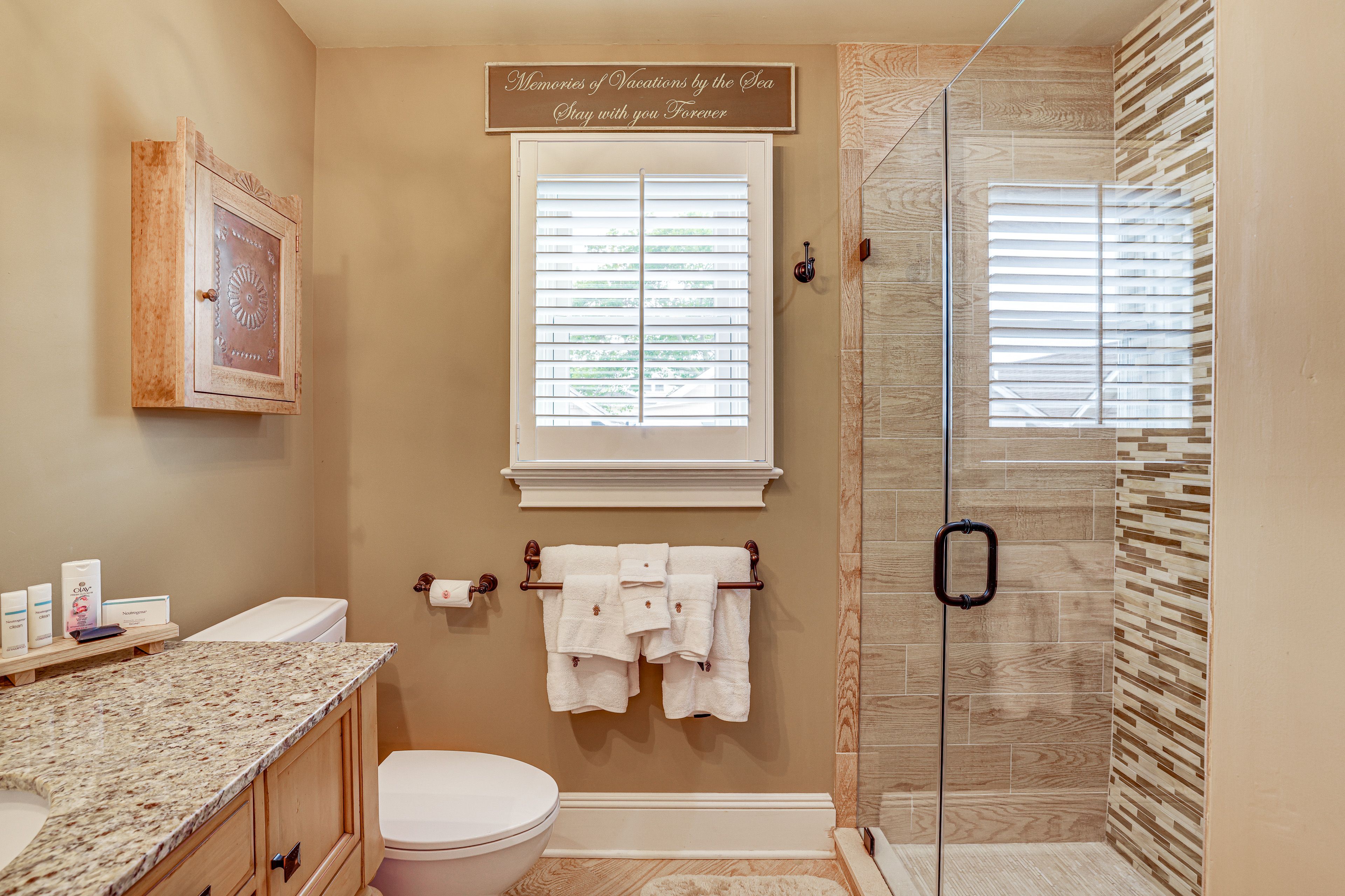 Bathroom | 2nd Floor