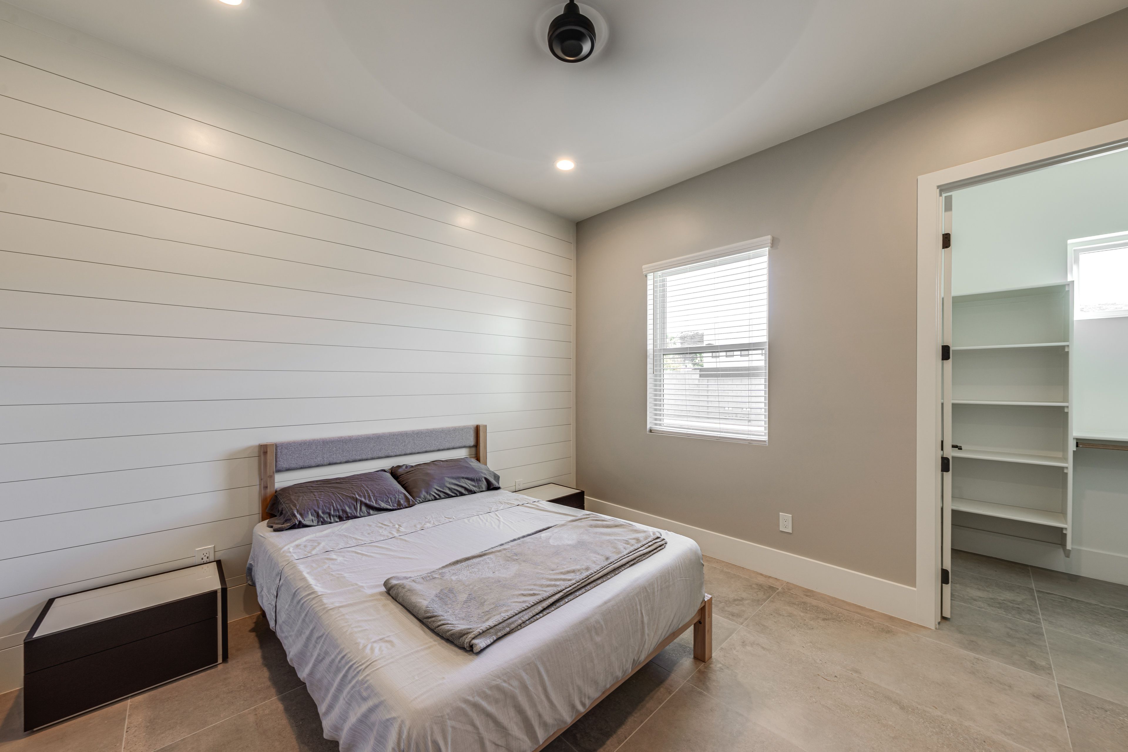 Bedroom 3 | Queen Bed