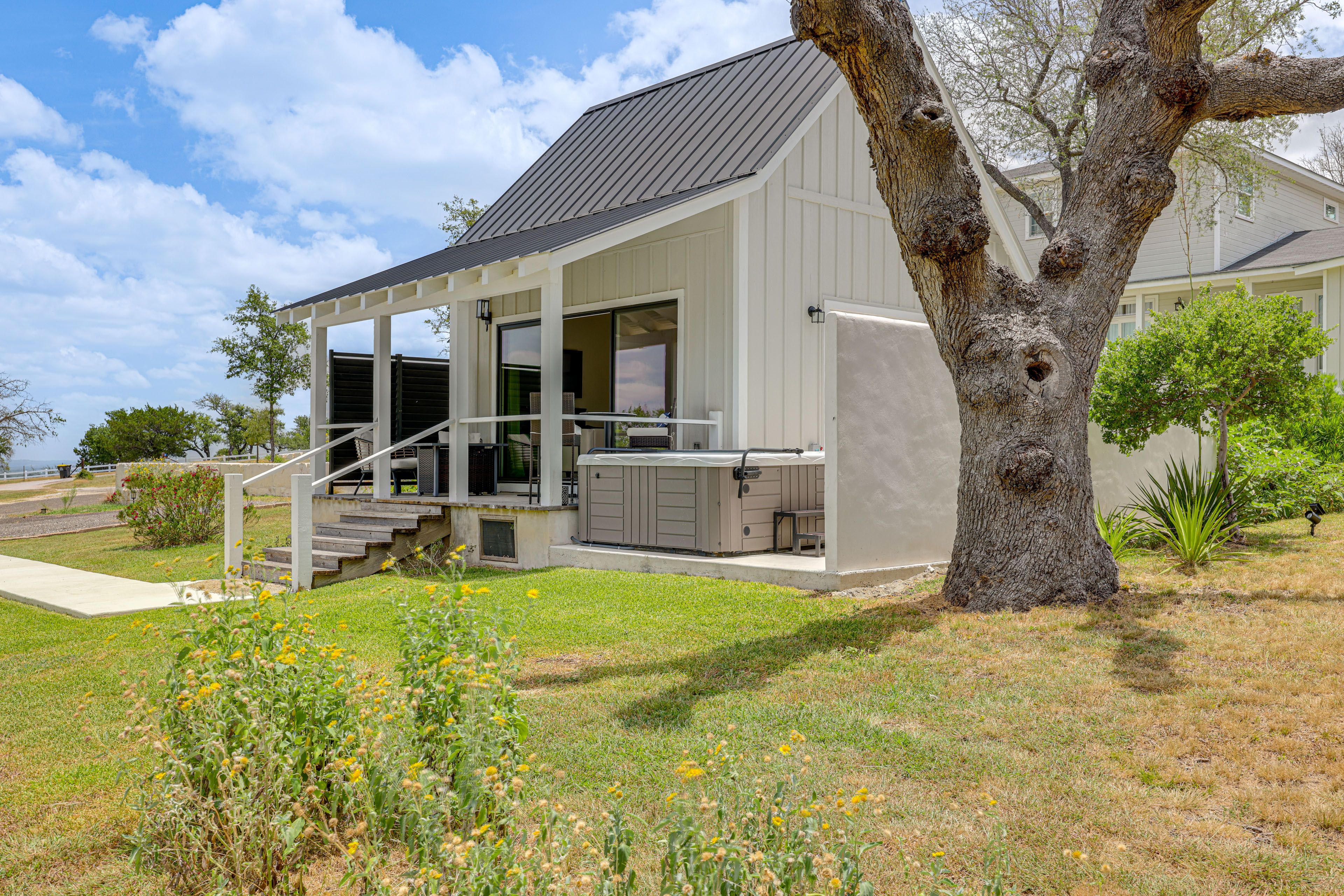 Exterior | Single-Story Cabin