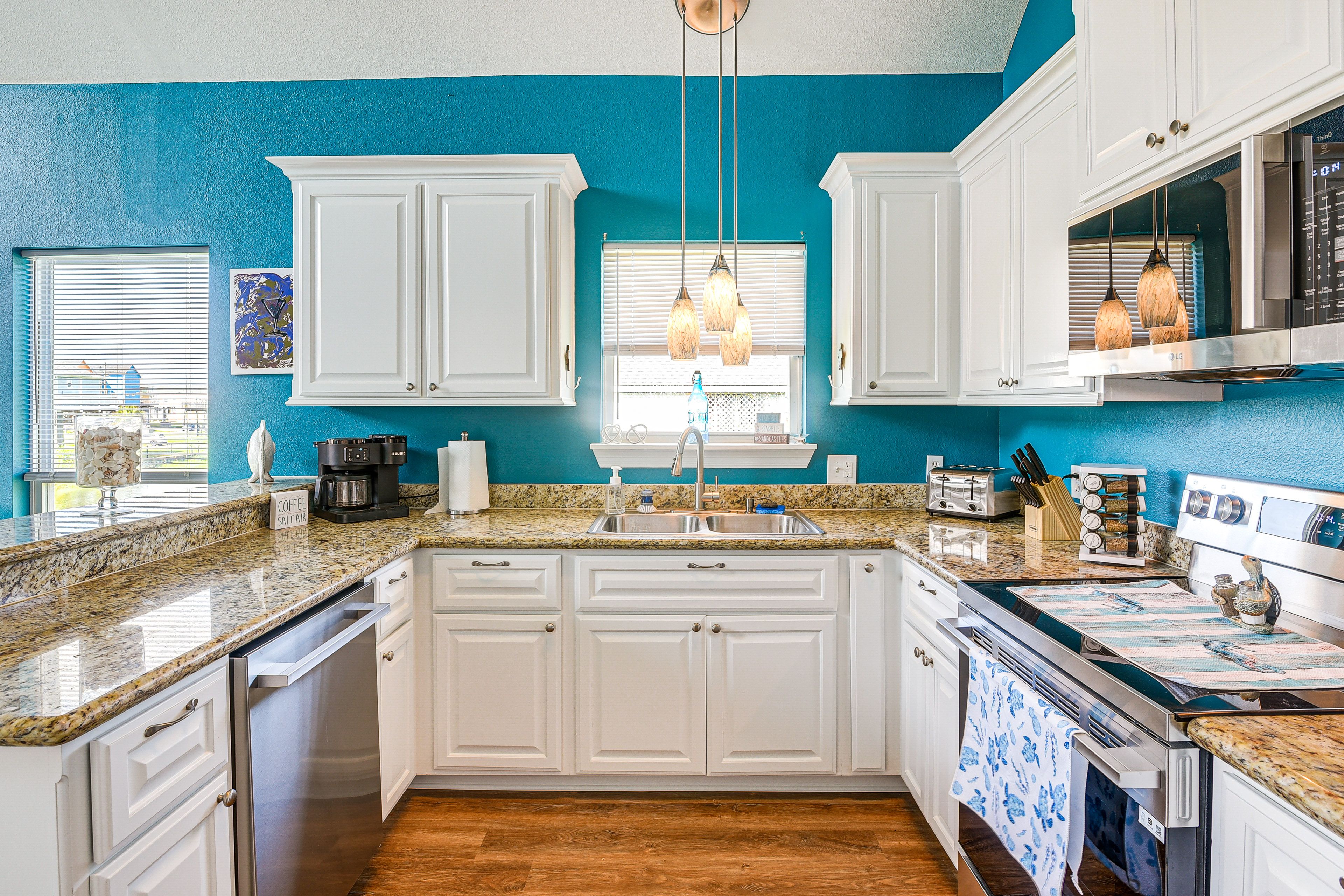 Kitchen | Kitchen | Main Level