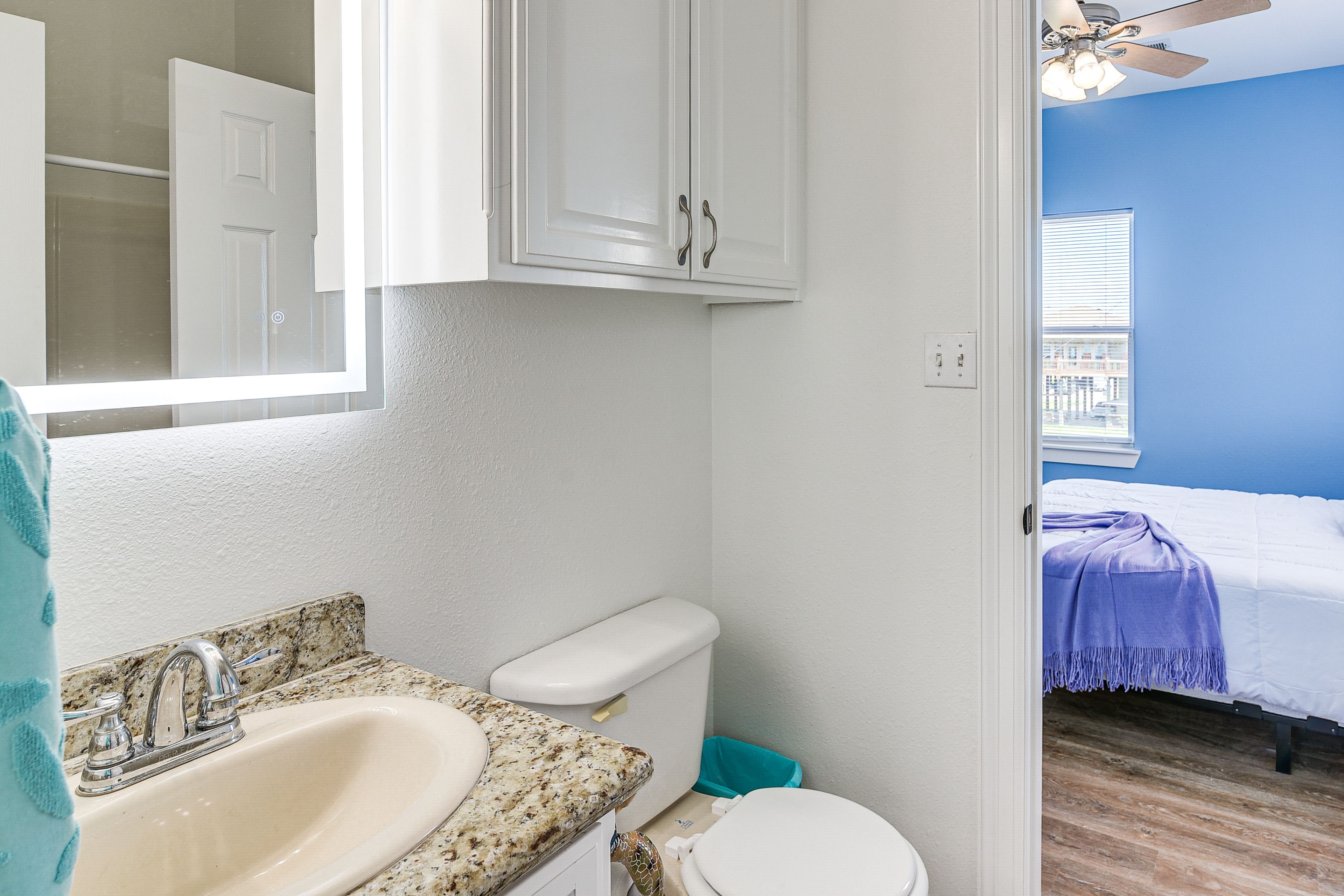 Full Bathroom | Upper Level