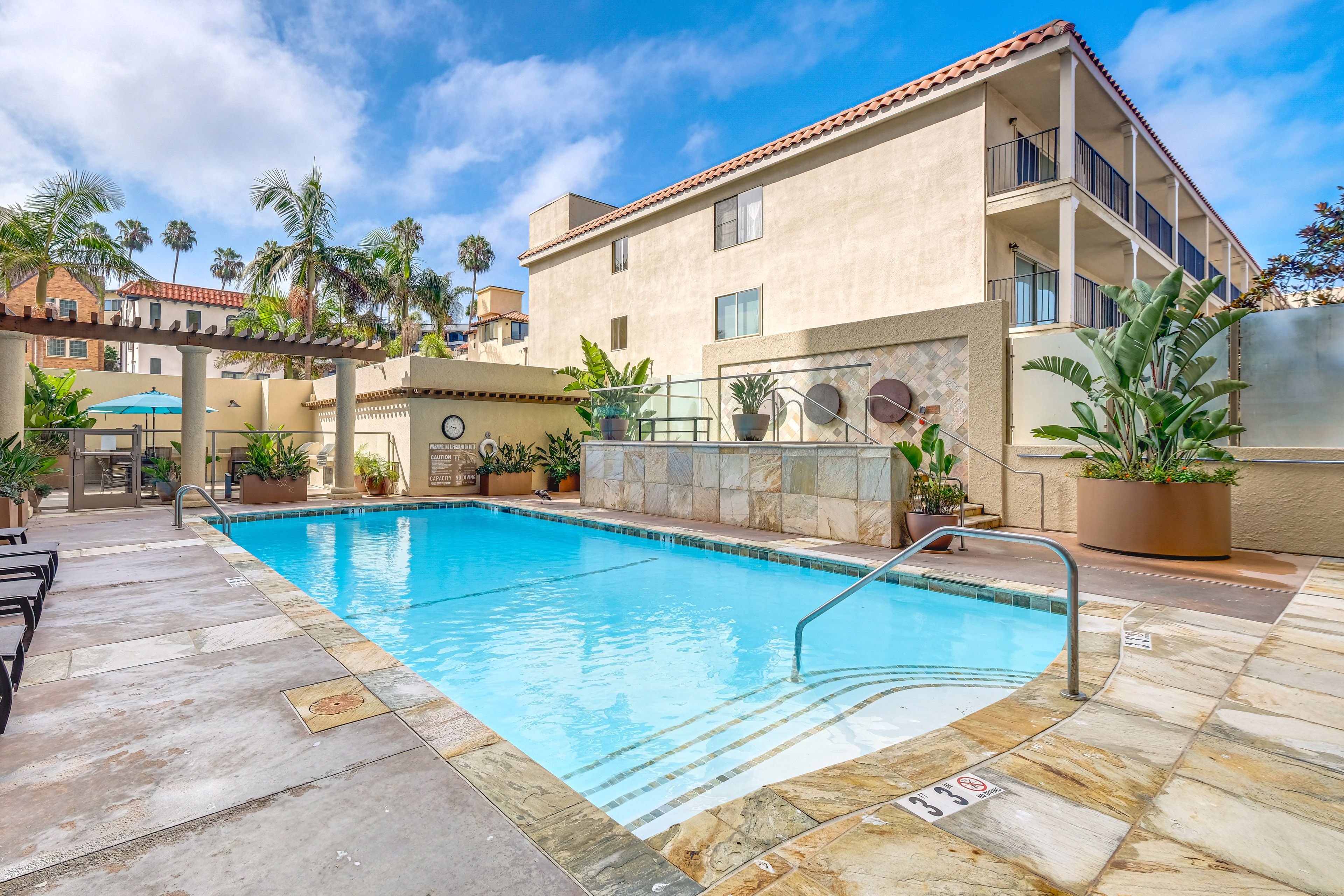 939 Coast Management Association | Community Amenities