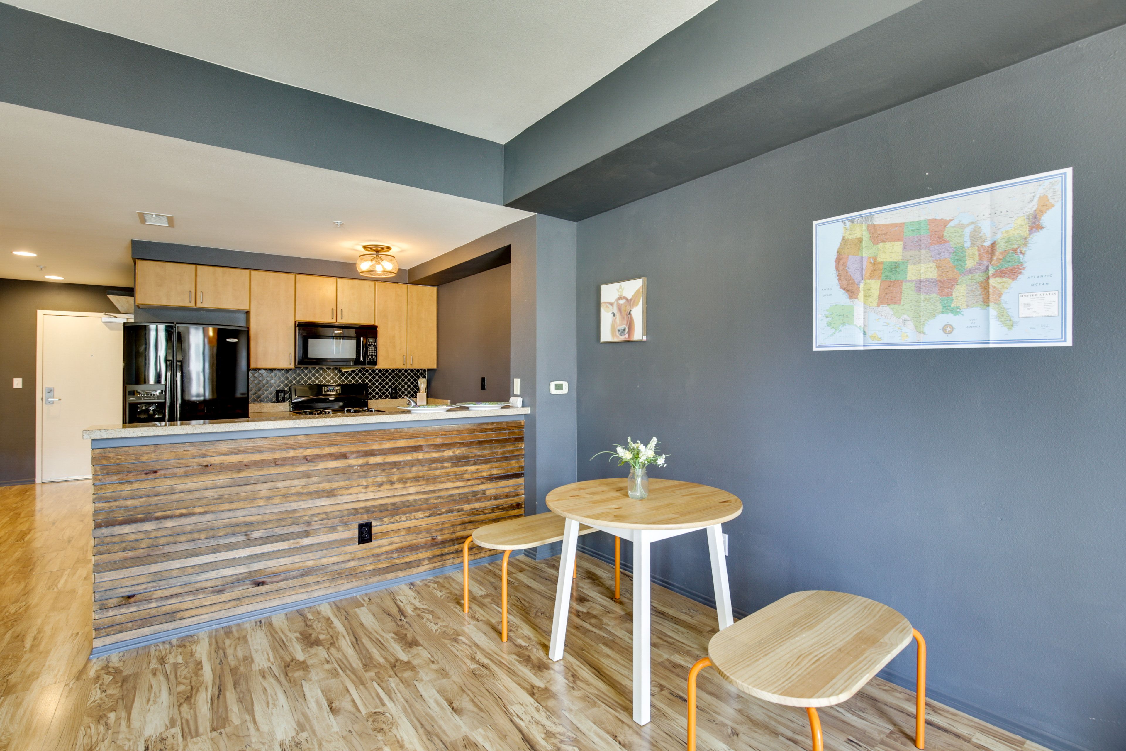 Studio | Kitchen & Dining Area
