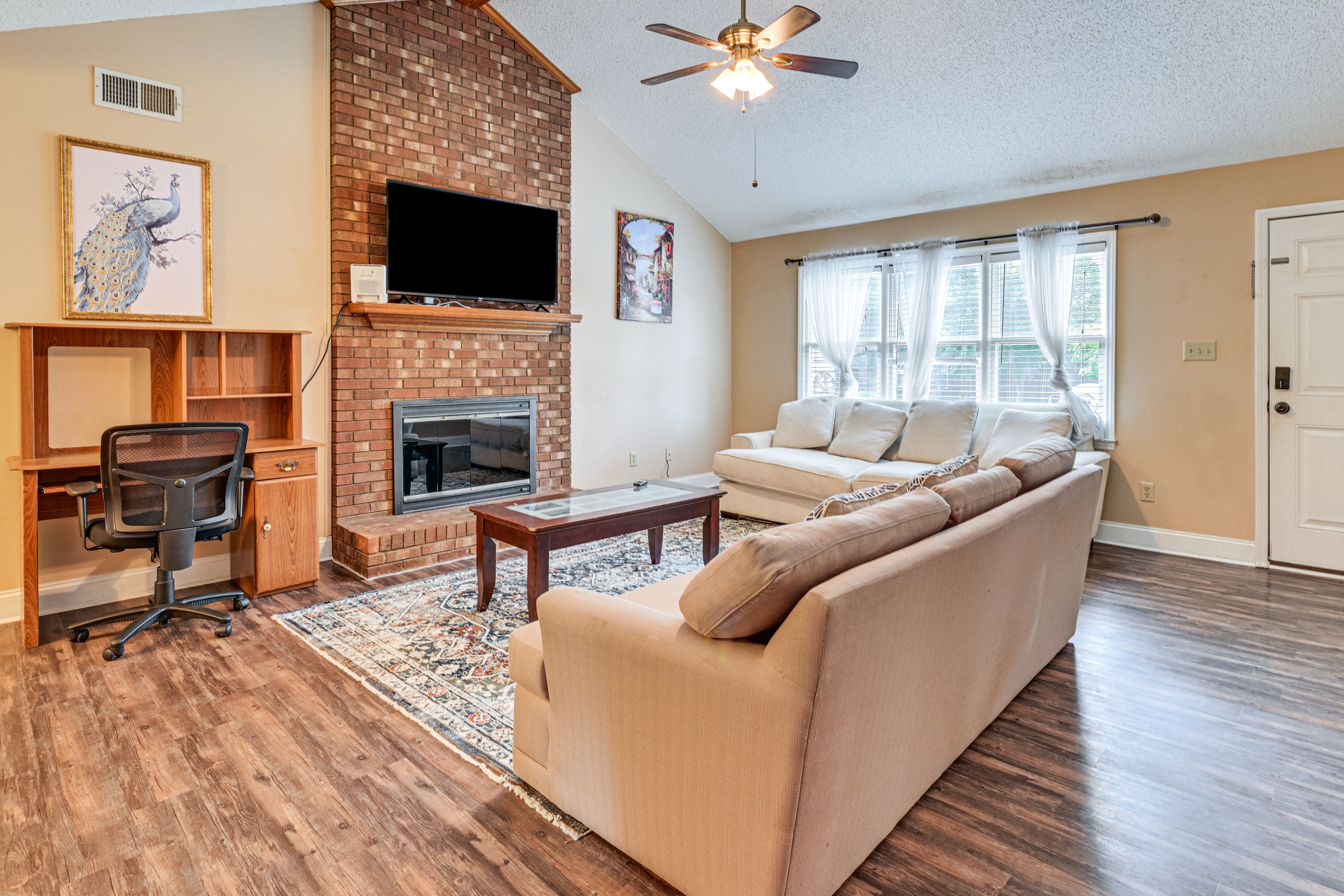 Living Room | Queen Sleeper Sofa