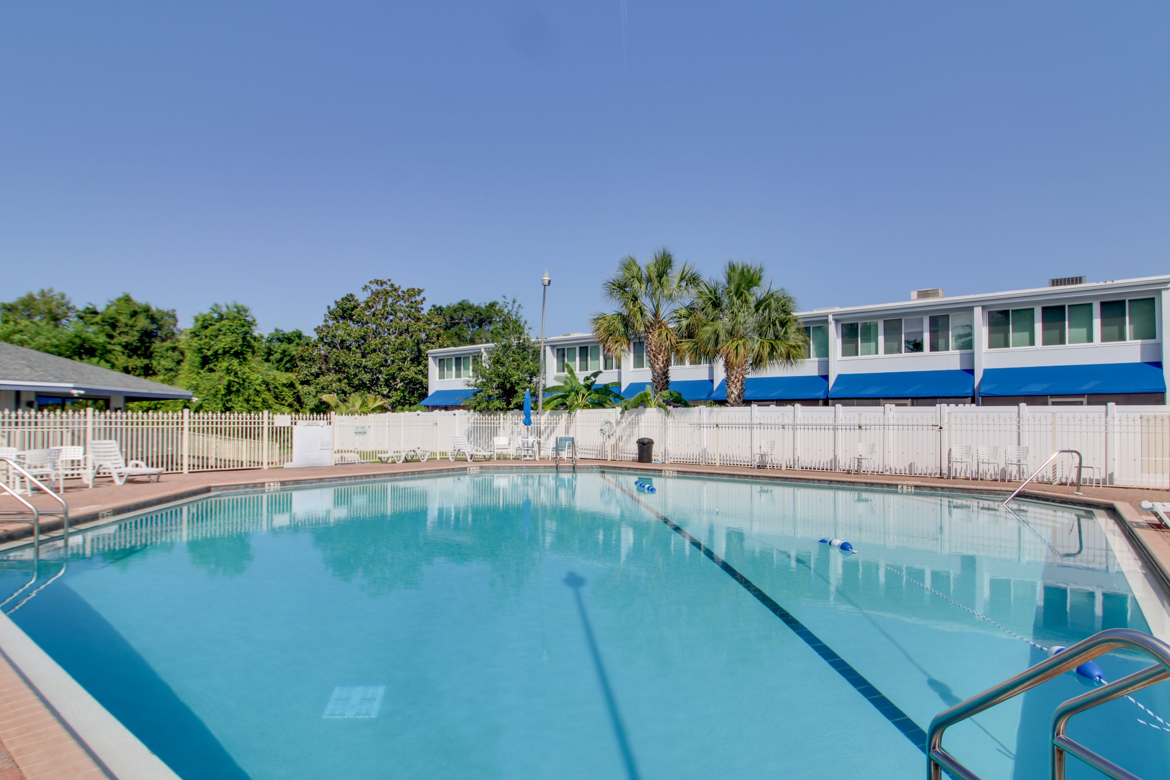 Gulf Breeze Vacation Rental | 2BR | 1.5BA | 1,009 Sq Ft