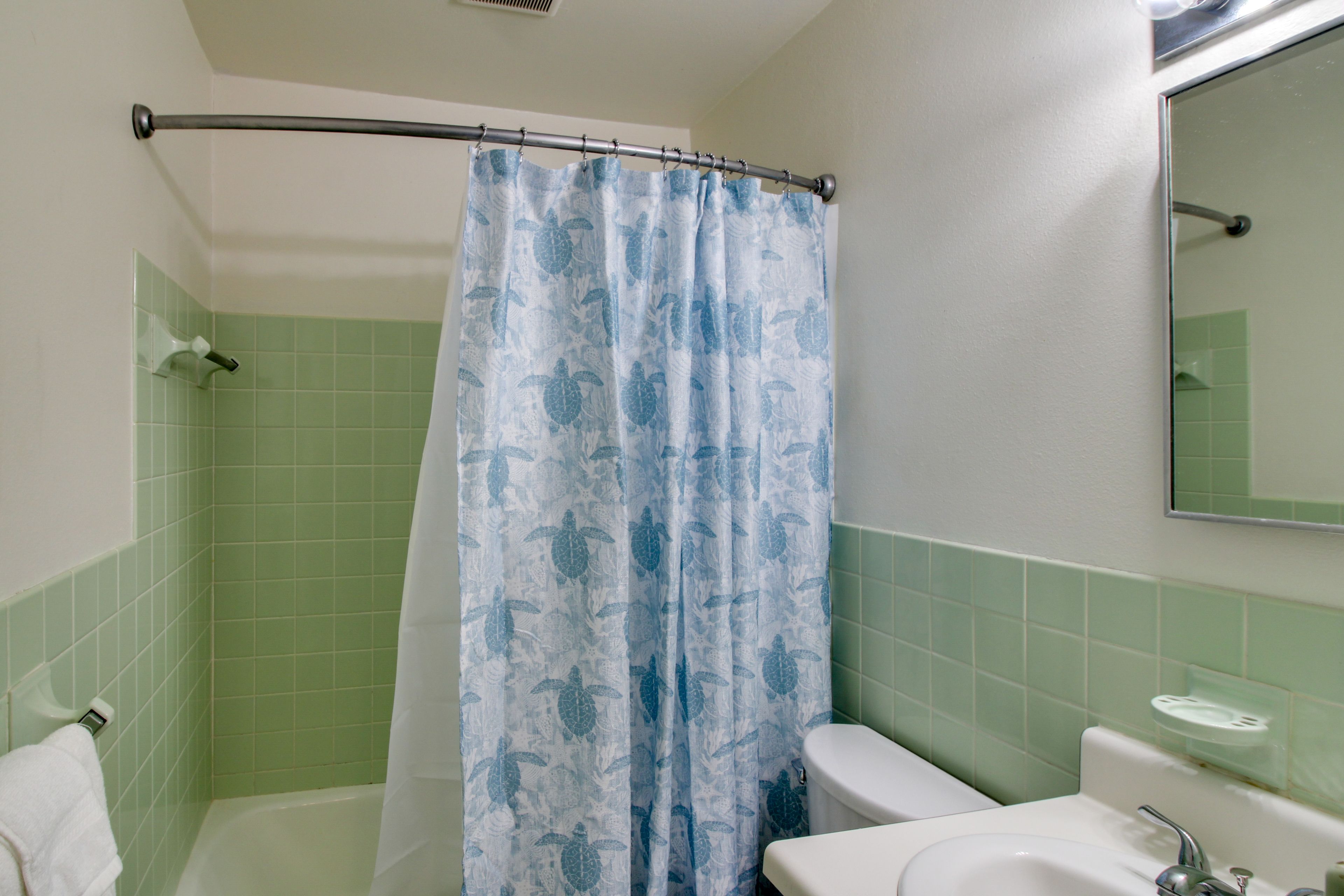 Bathroom | 2nd Floor