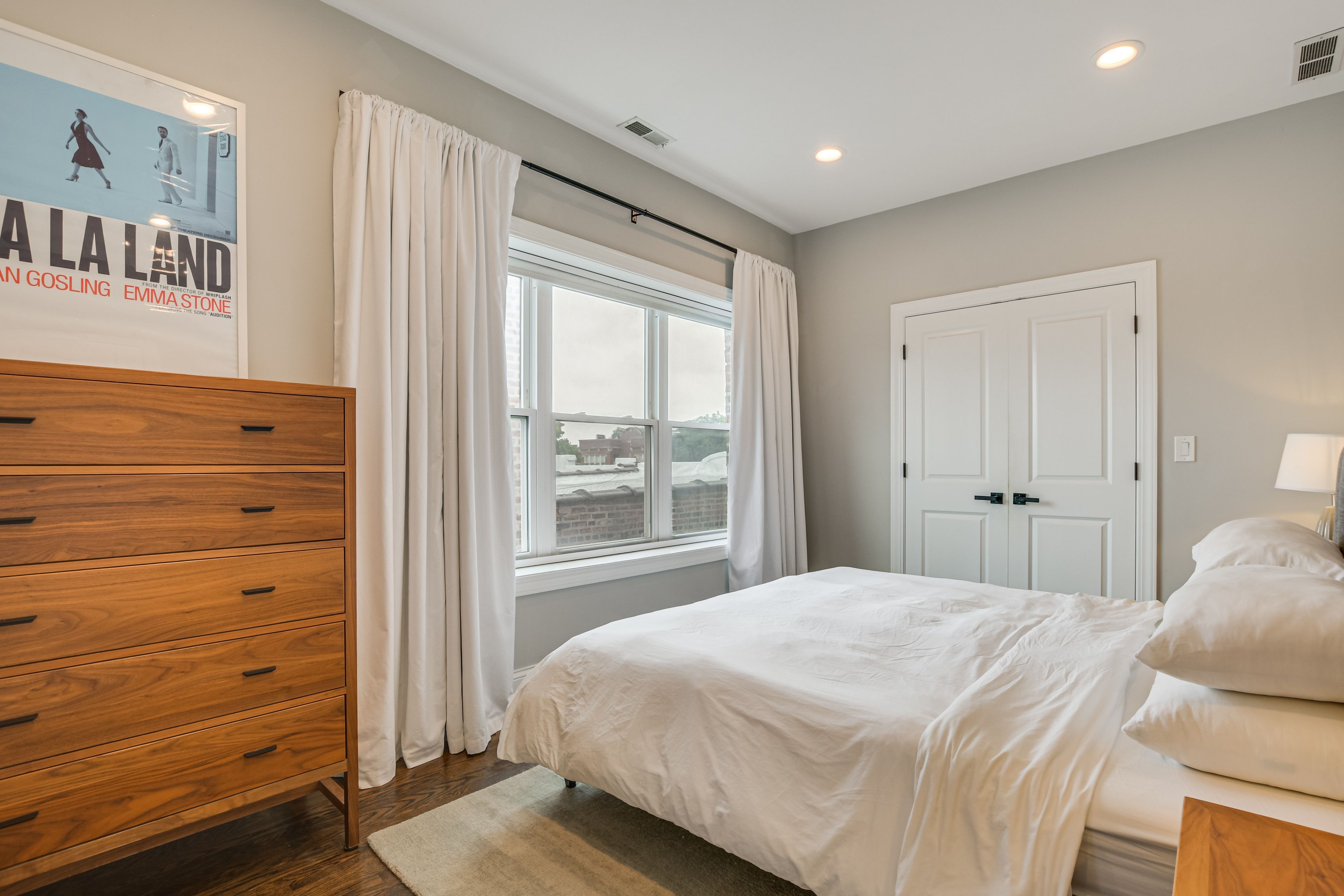 Bedroom 1 | King Bed