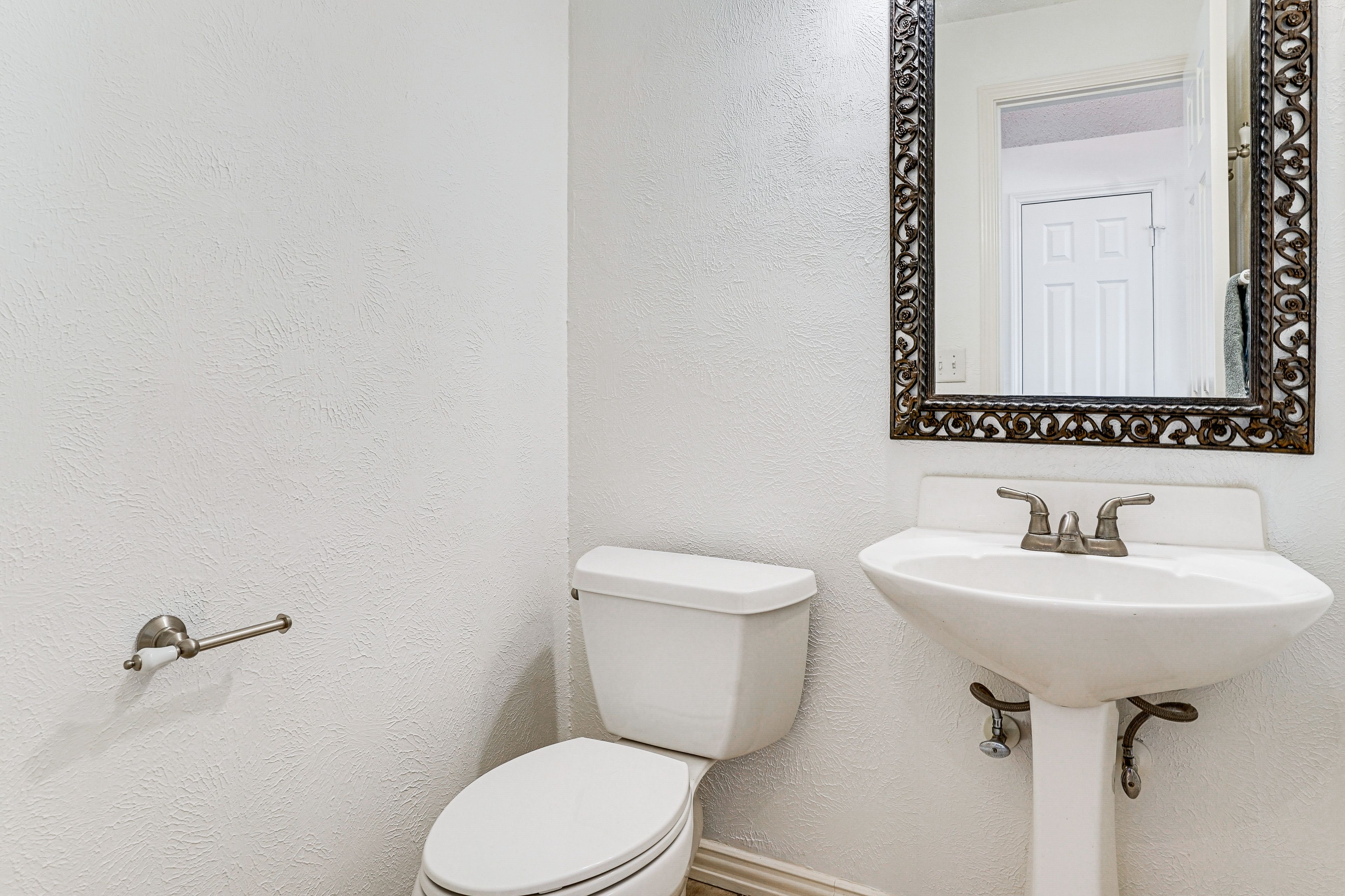Half Bathroom | 1st Floor