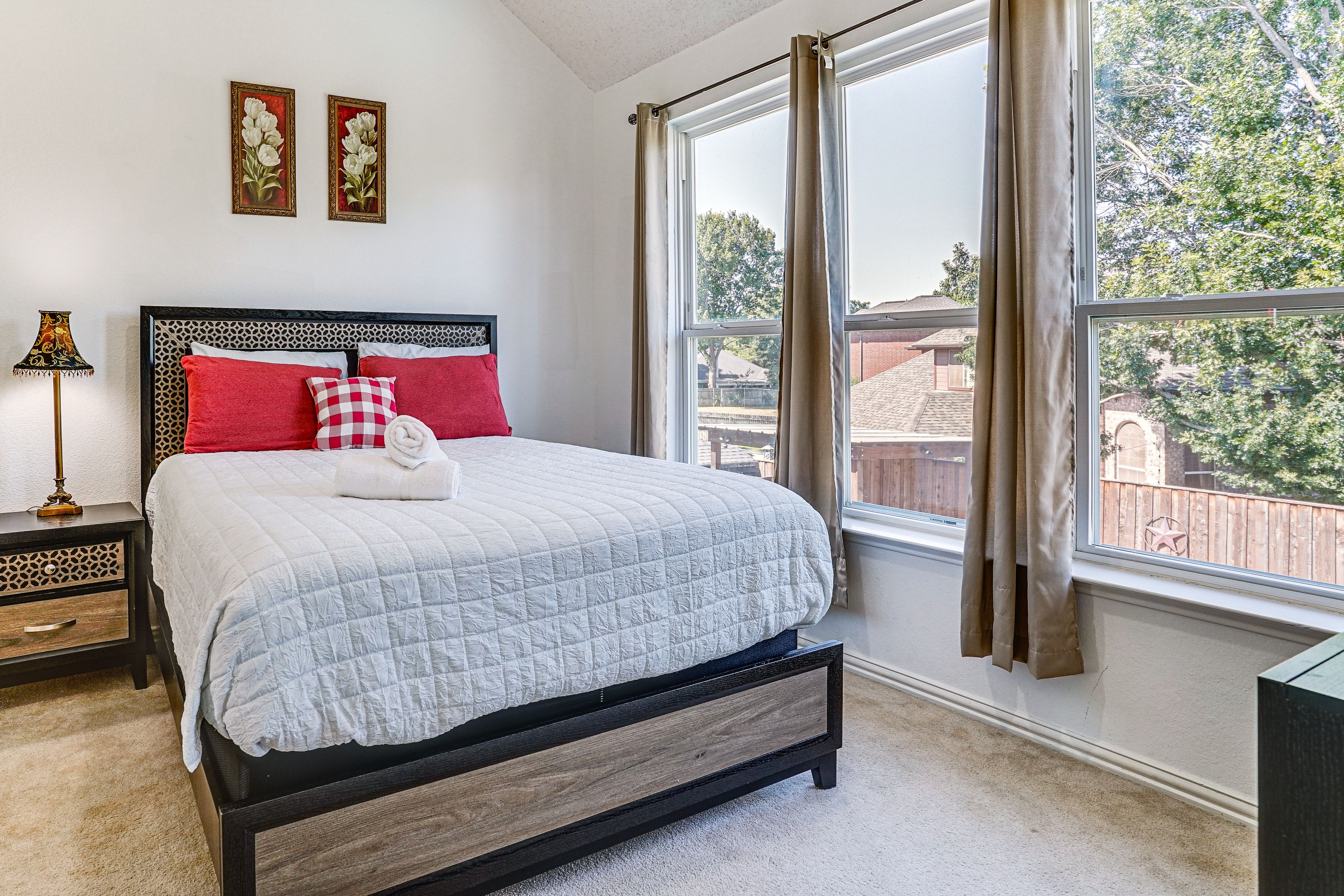 Bedroom 4 | Queen Bed | 2nd Floor