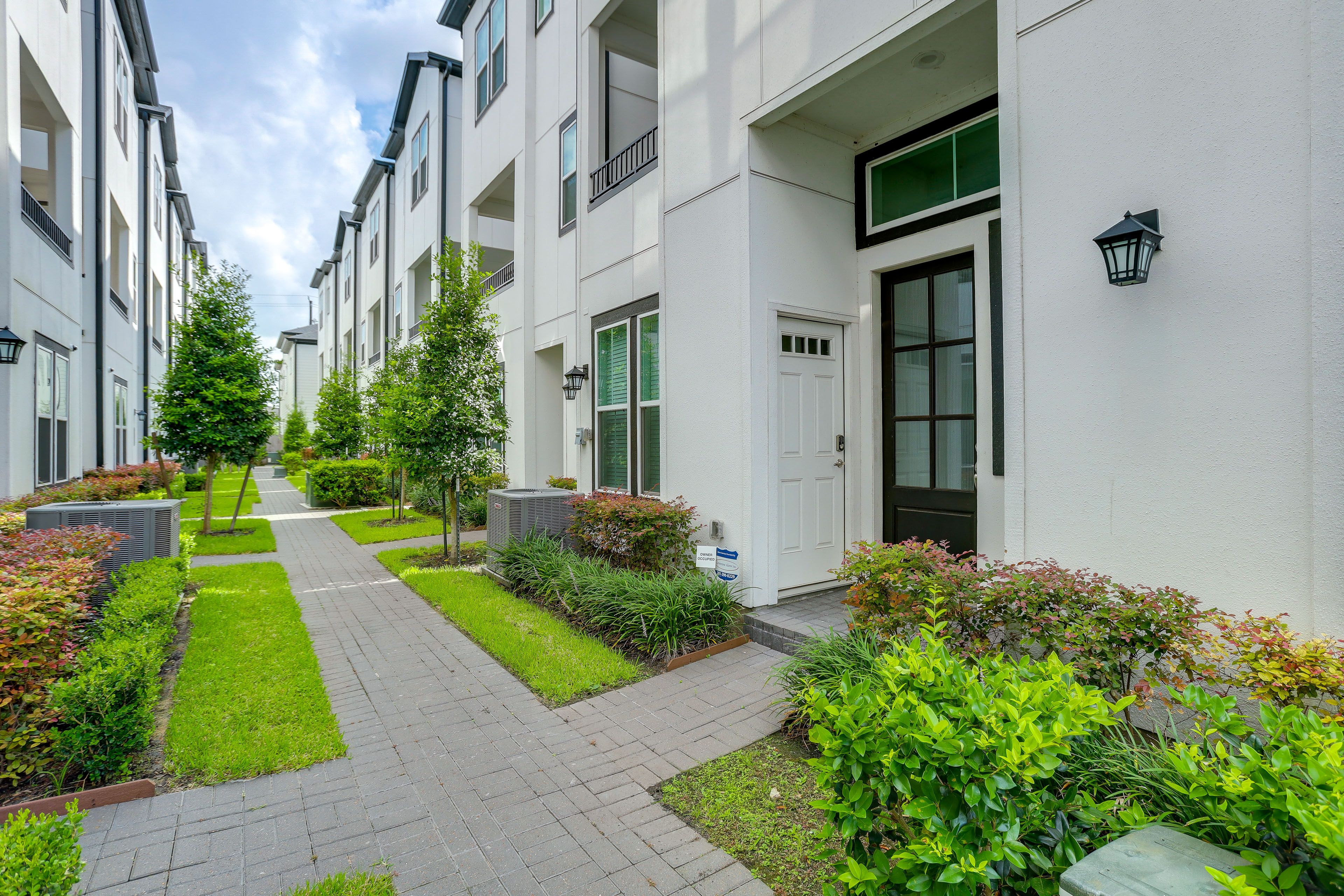 Exterior | Single-Story Studio