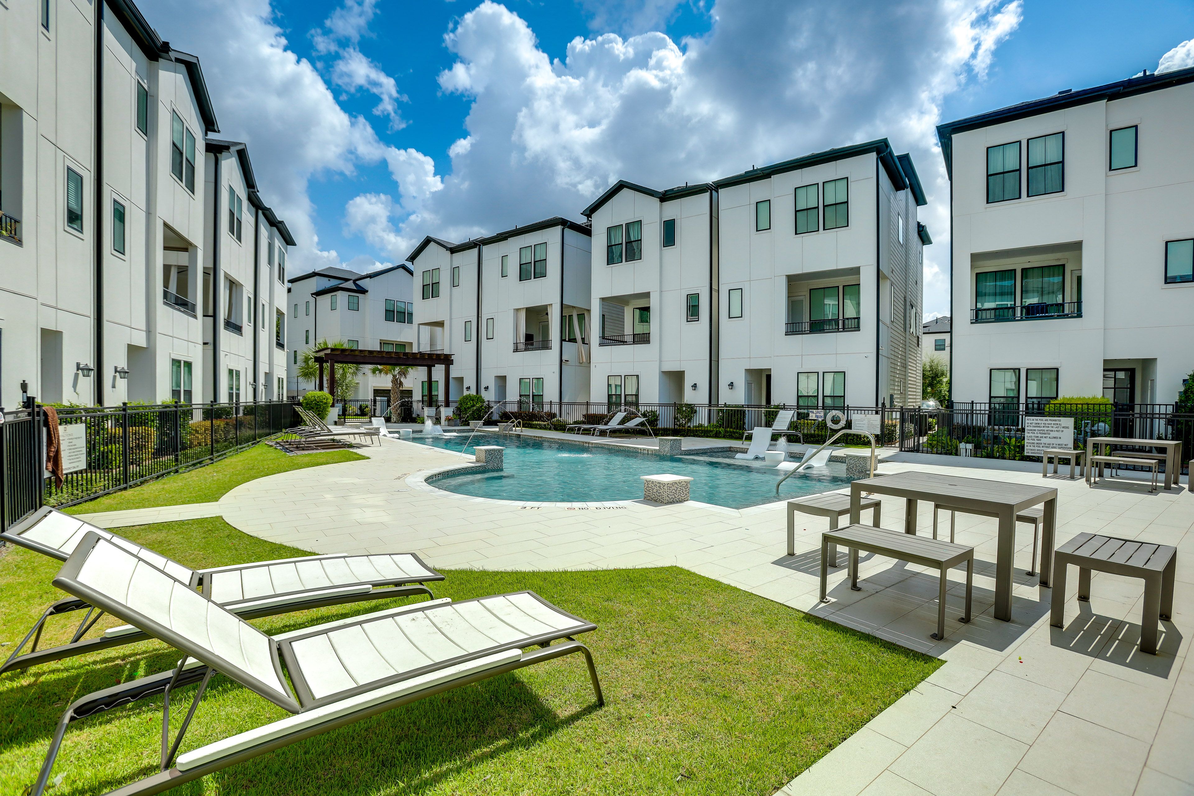 Buffalo Pointe | Community Amenities