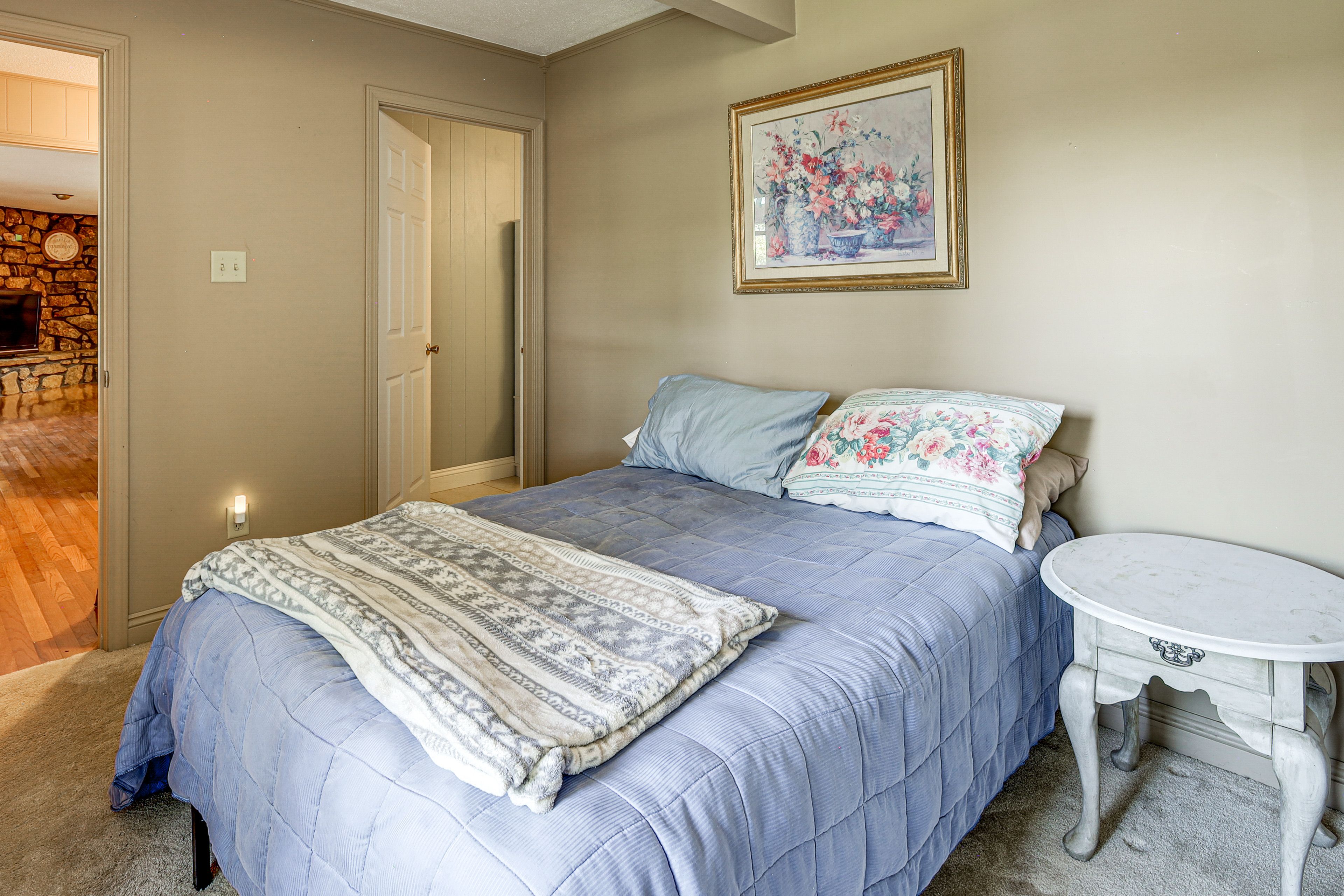 Bedroom 2 | Full Bed | Main Level