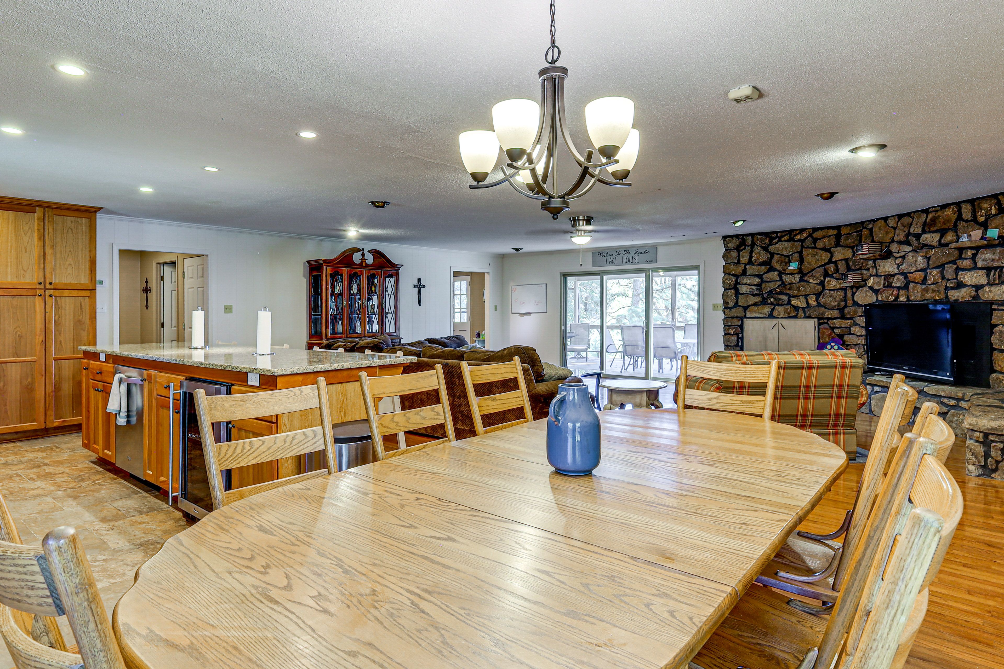 Dining Area | Main Level