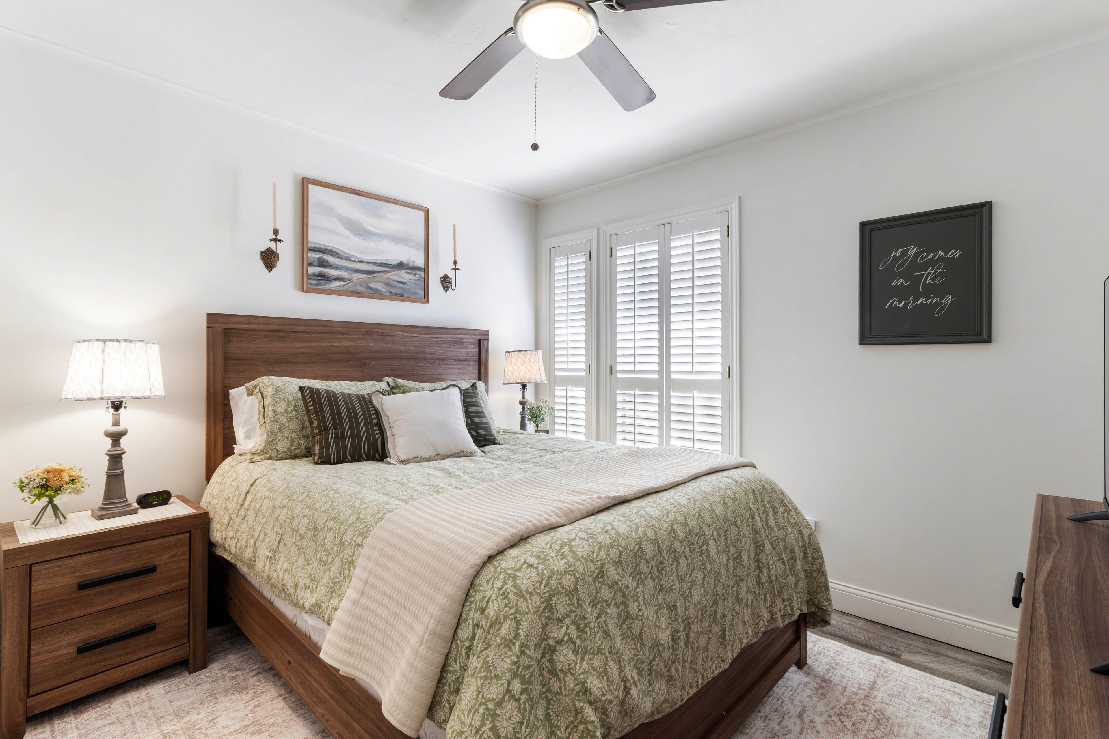 Bedroom 2 | Queen Bed