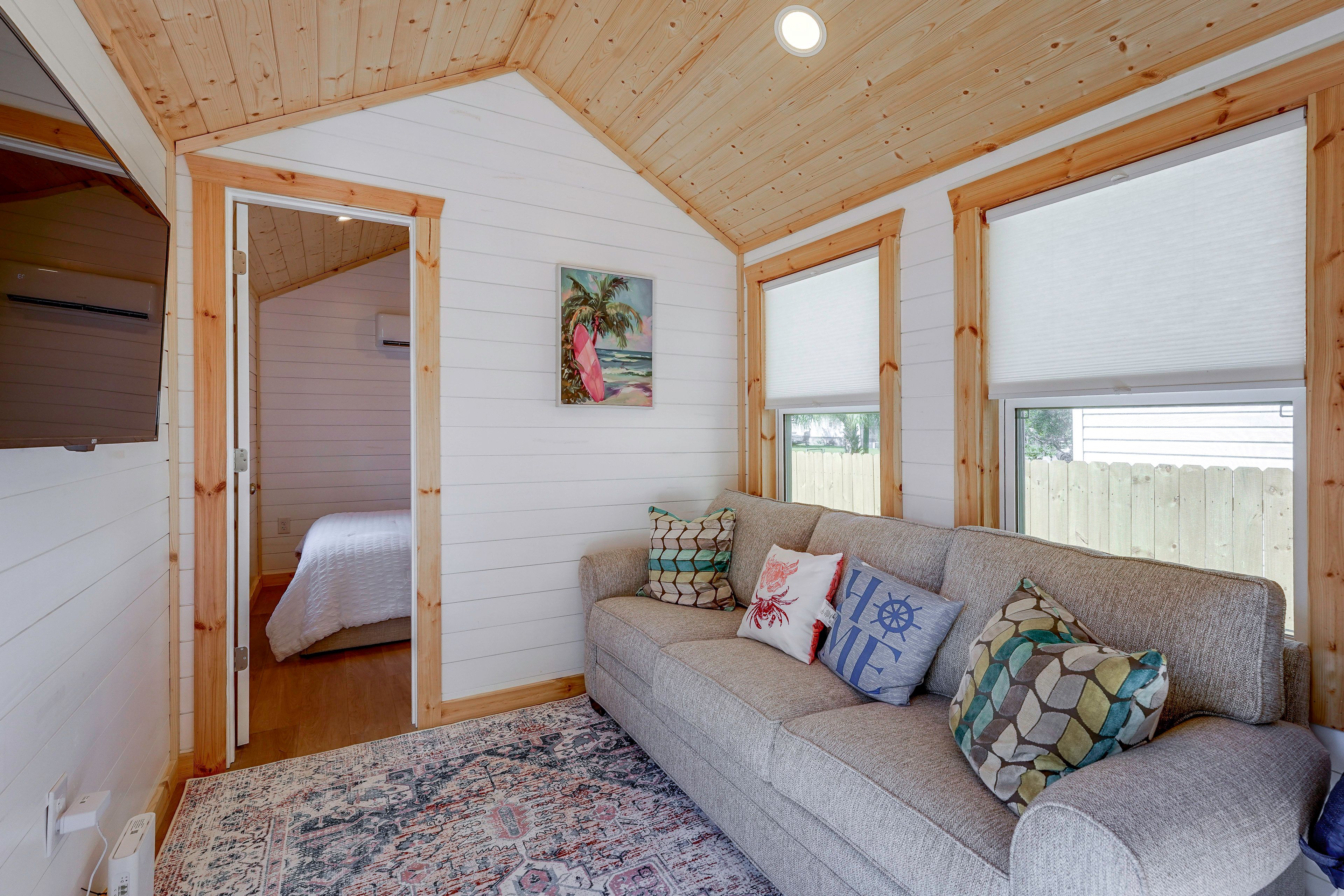 Living Room | Queen Sleeper Sofa
