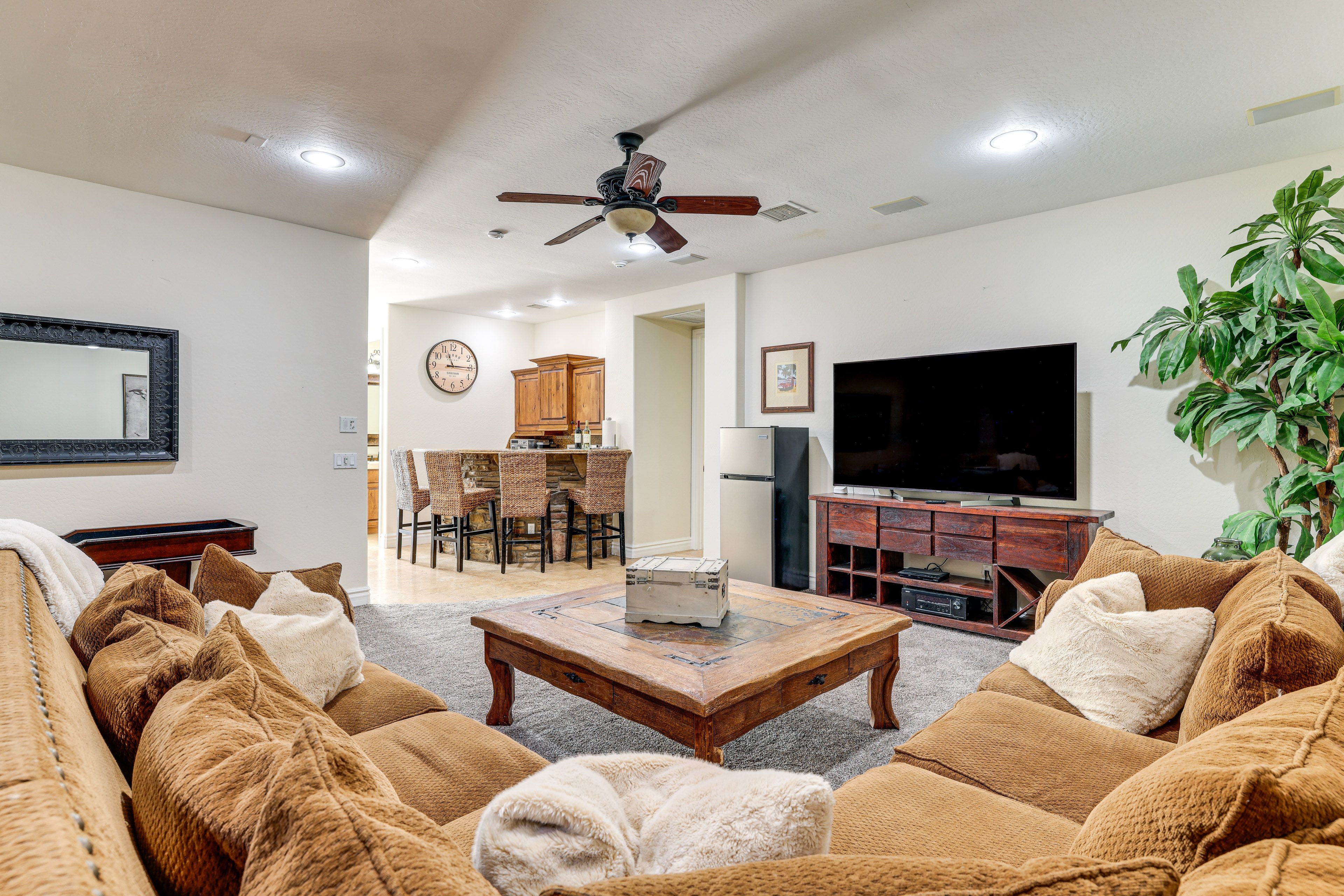 Gilbert Vacation Rental | 1BR | 1BA | 1,400 Sq Ft | Stairs to Enter