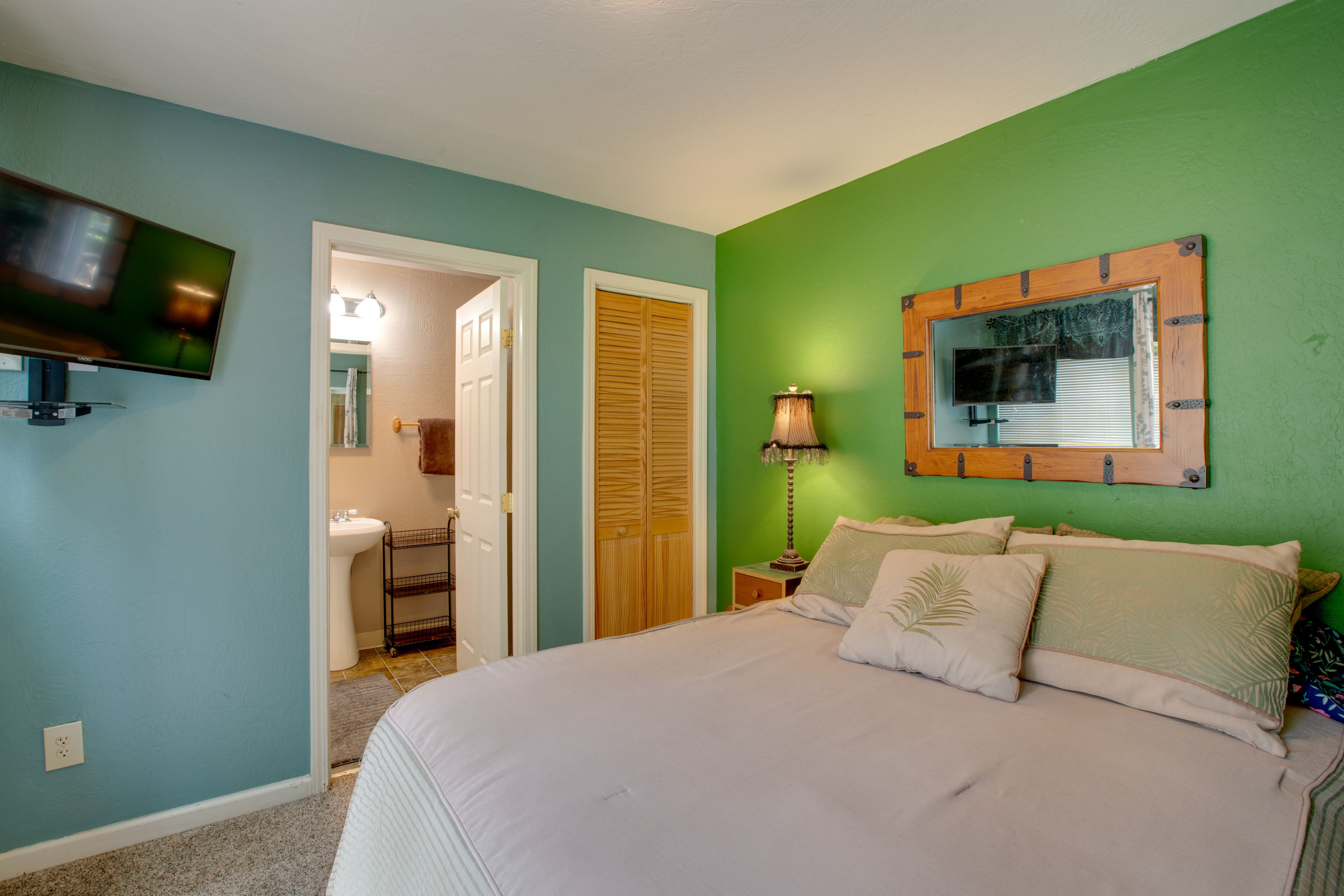 En-Suite Bathroom | 1st Floor