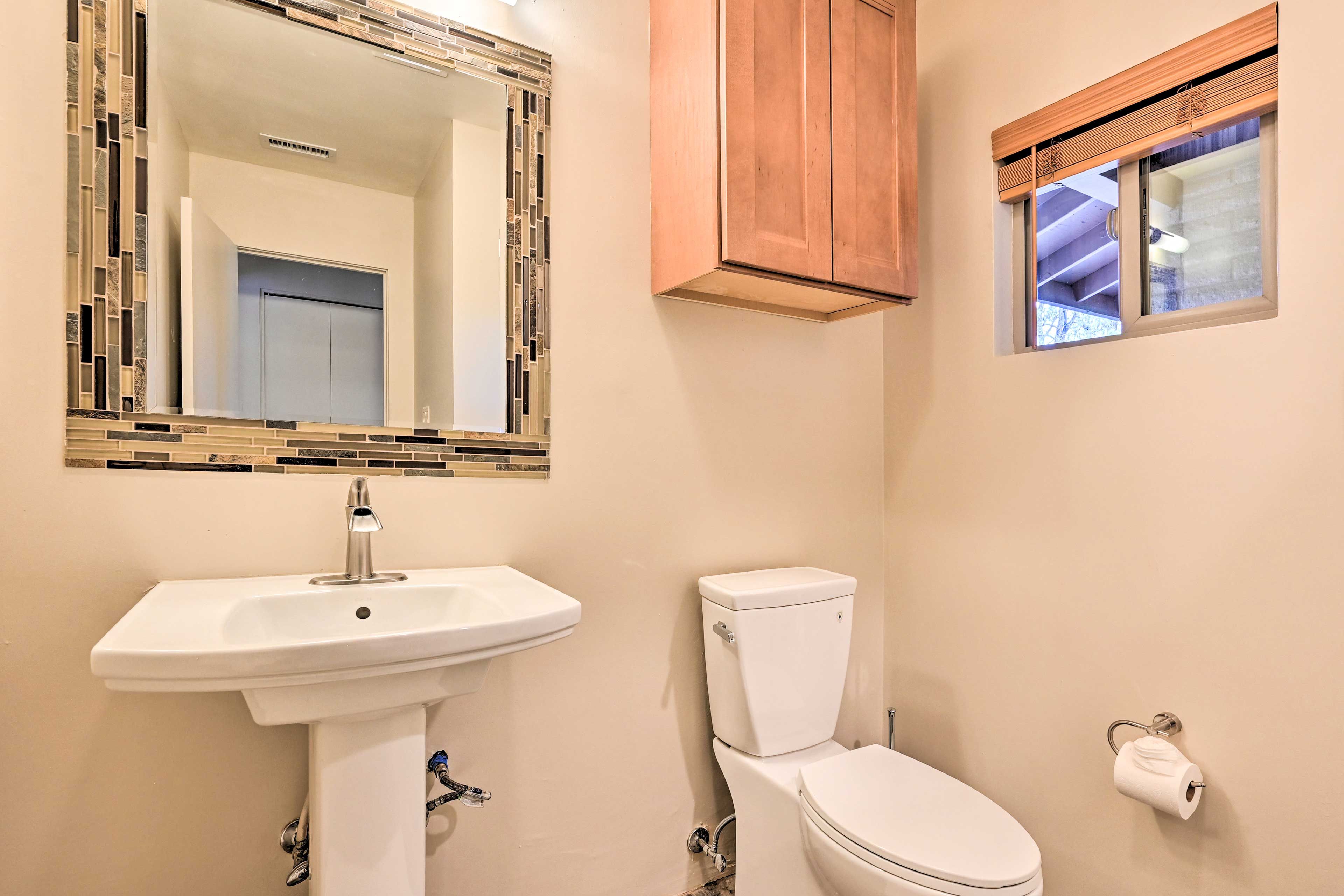 Main House | Full Bath