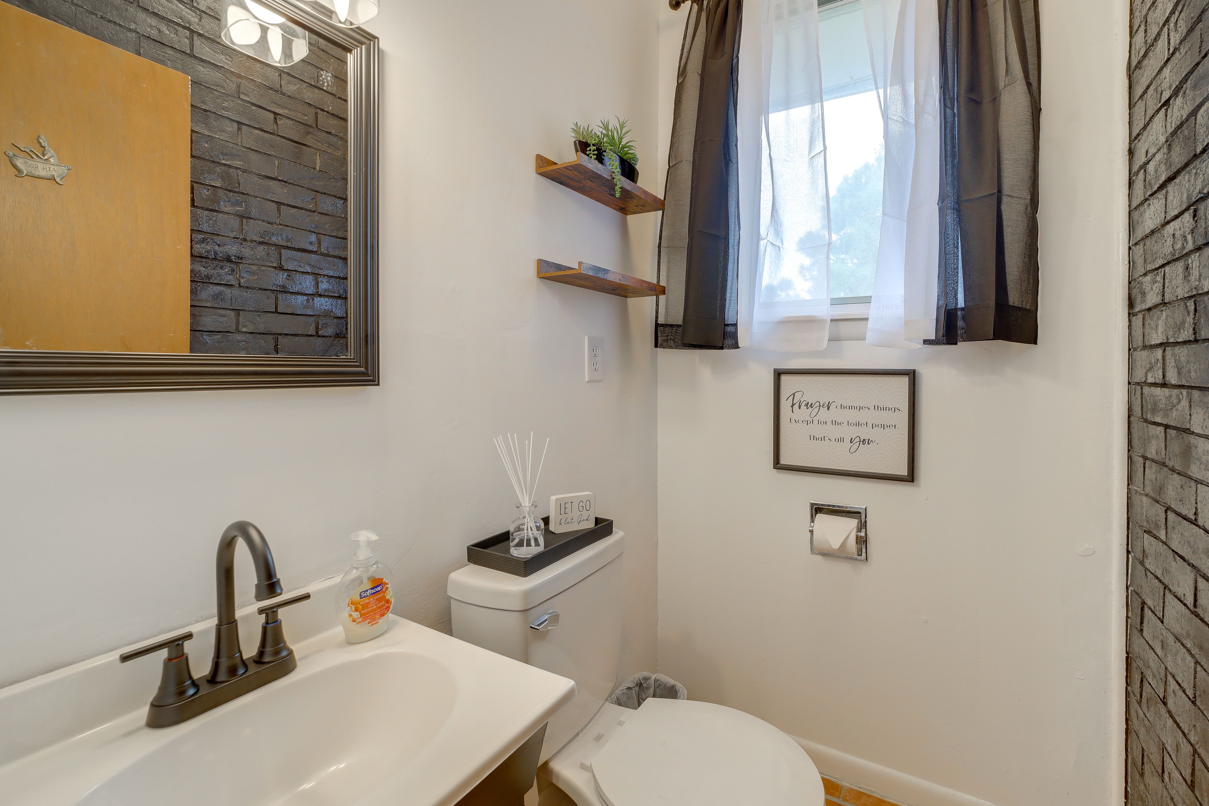 Half Bathroom | 1st Floor