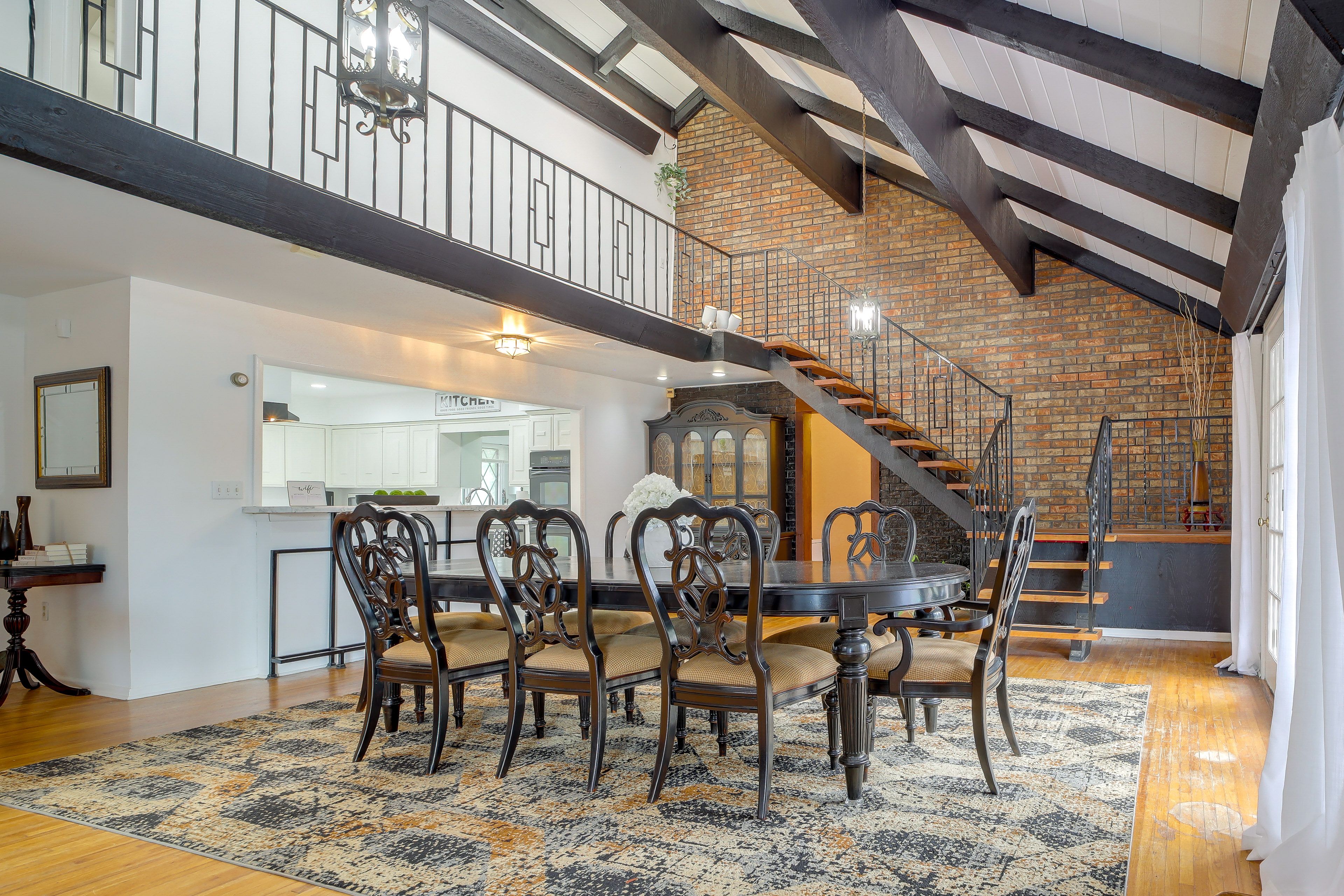 Dining Area | Dishes & Flatware Provided | 1st Floor
