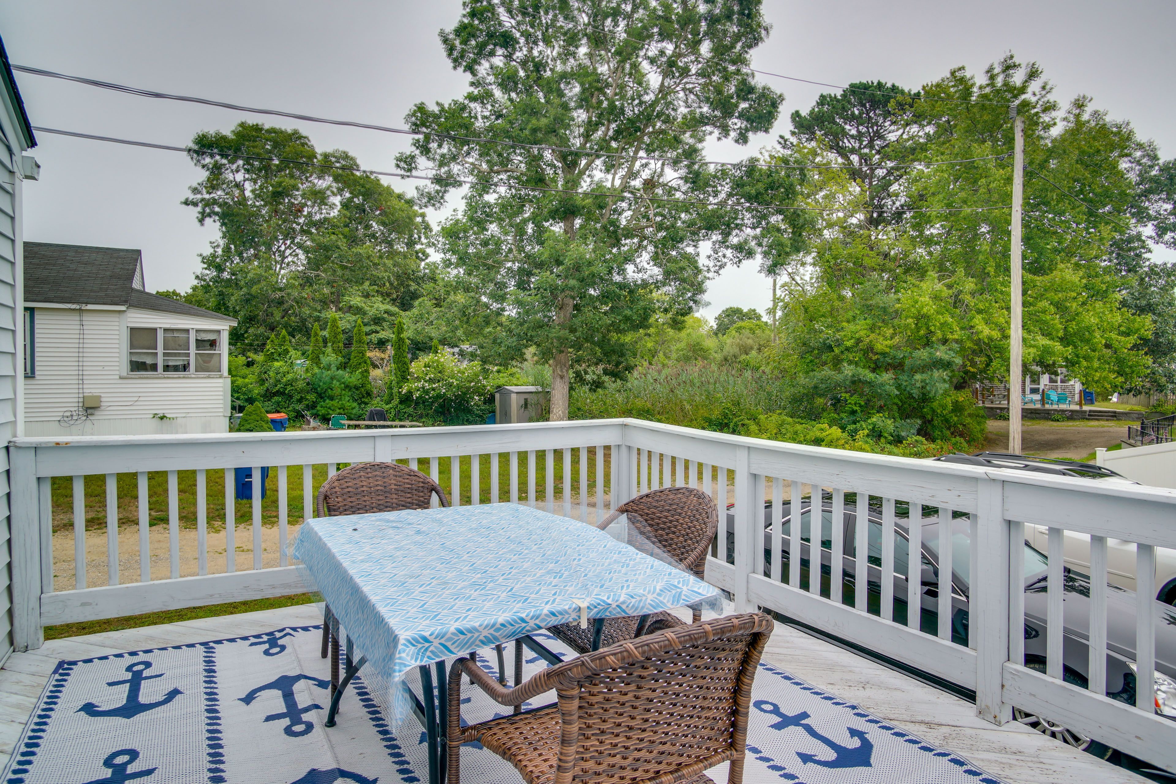 Deck | Dining Area | Outdoor Shower