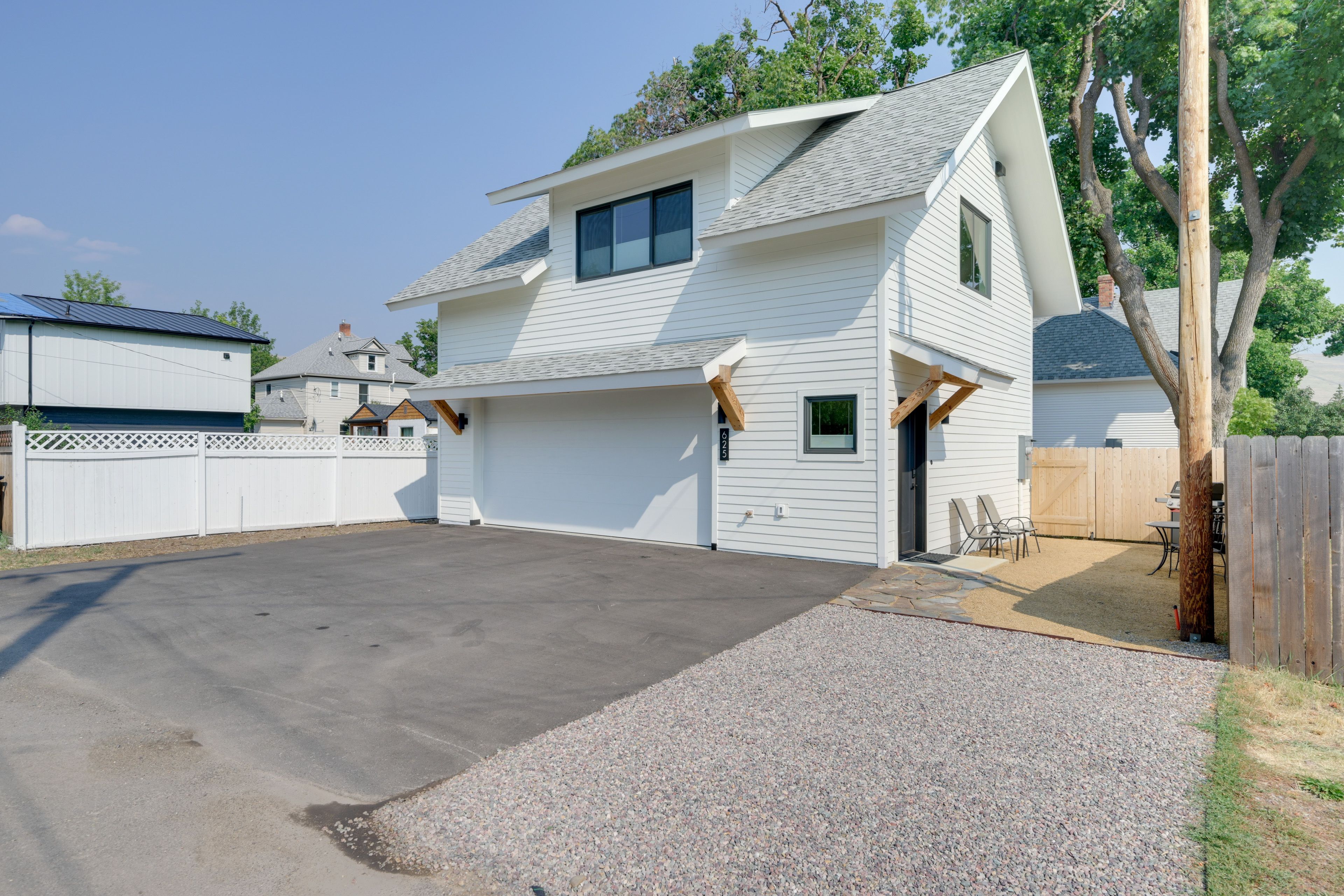 Parking | Shared Driveway (1 Vehicle) | Gravel Area (1 Vehicle)