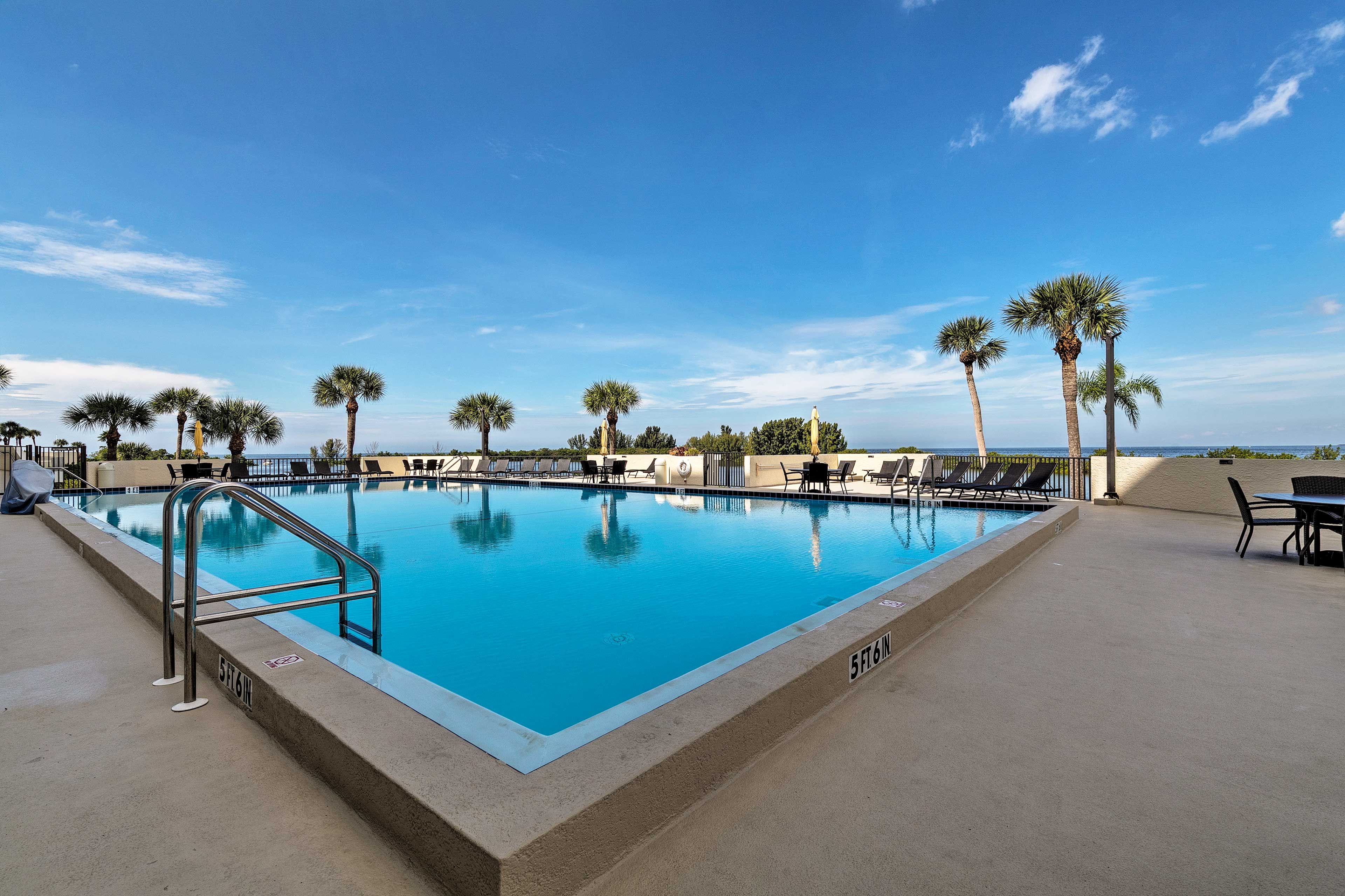 Gulf Island Beach & Tennis Club | Community Amenities