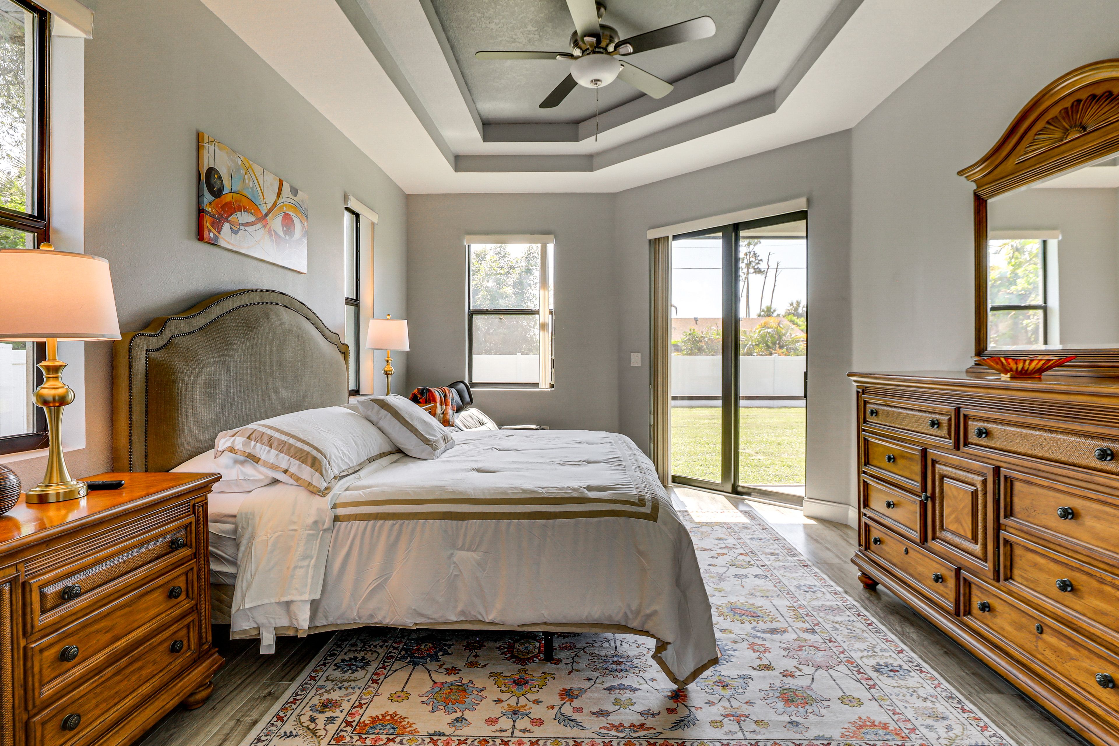 Bedroom 1 | King Bed