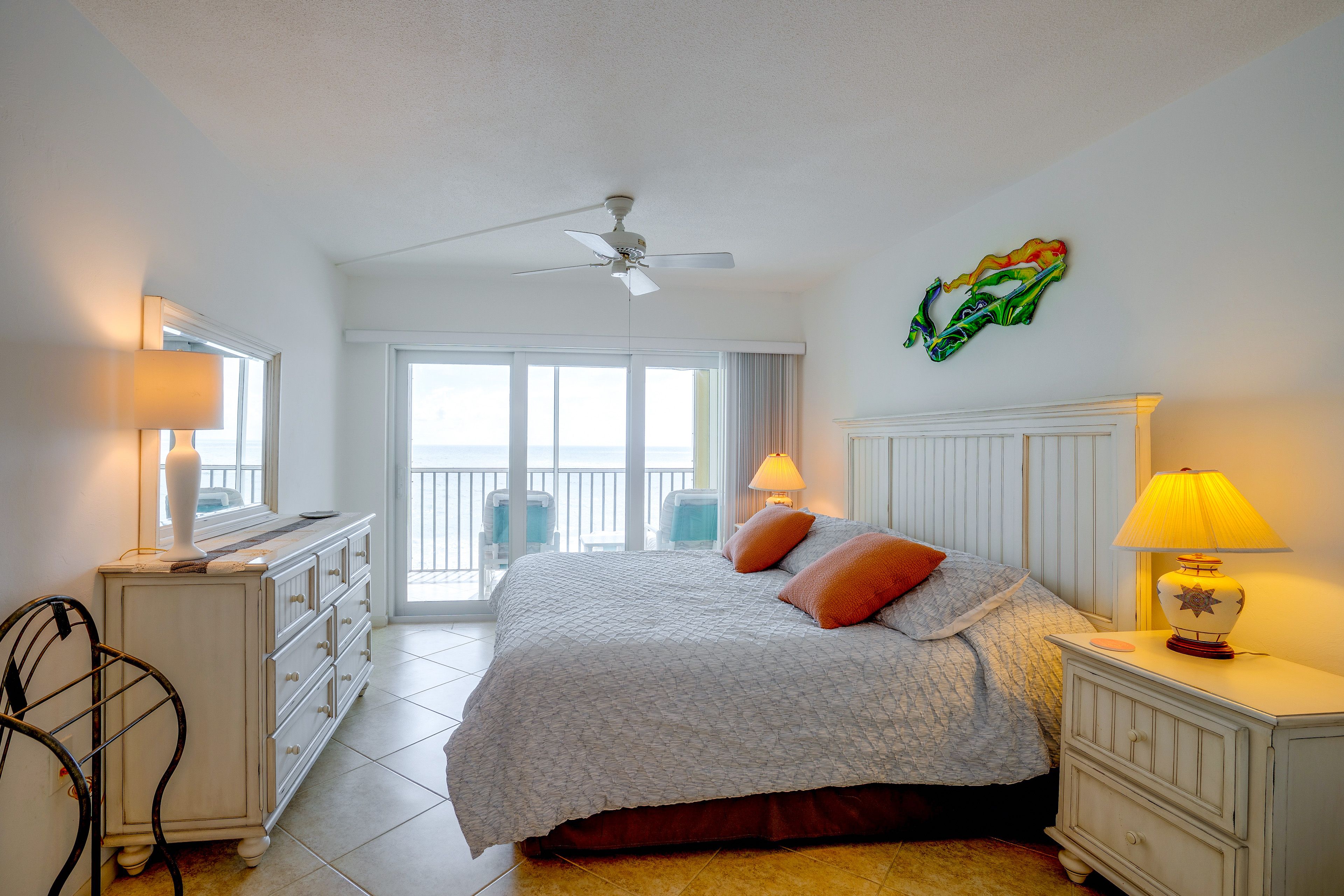 Bedroom 1 | King Bed