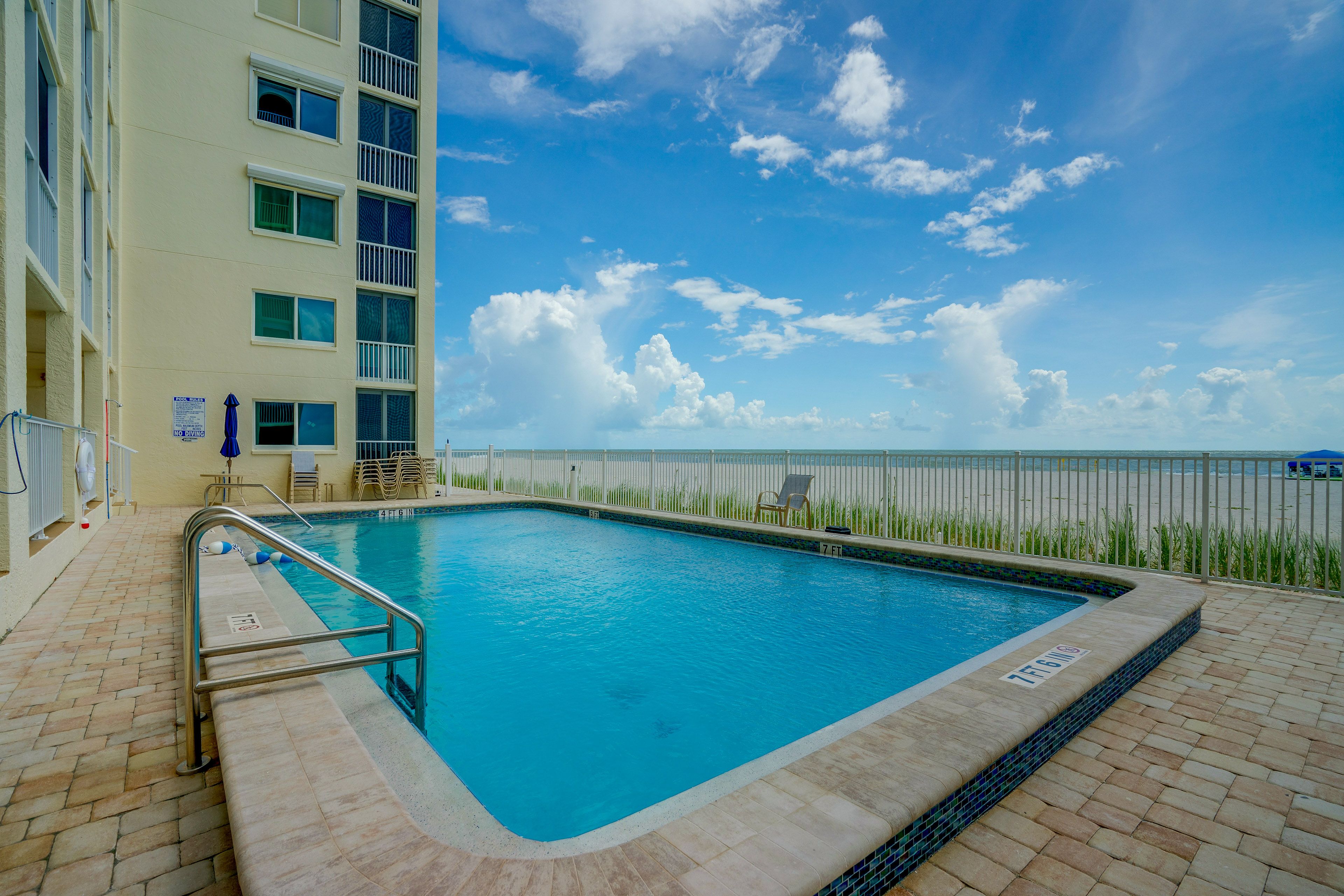 Casa Bonita 2 Condos | Community Pool
