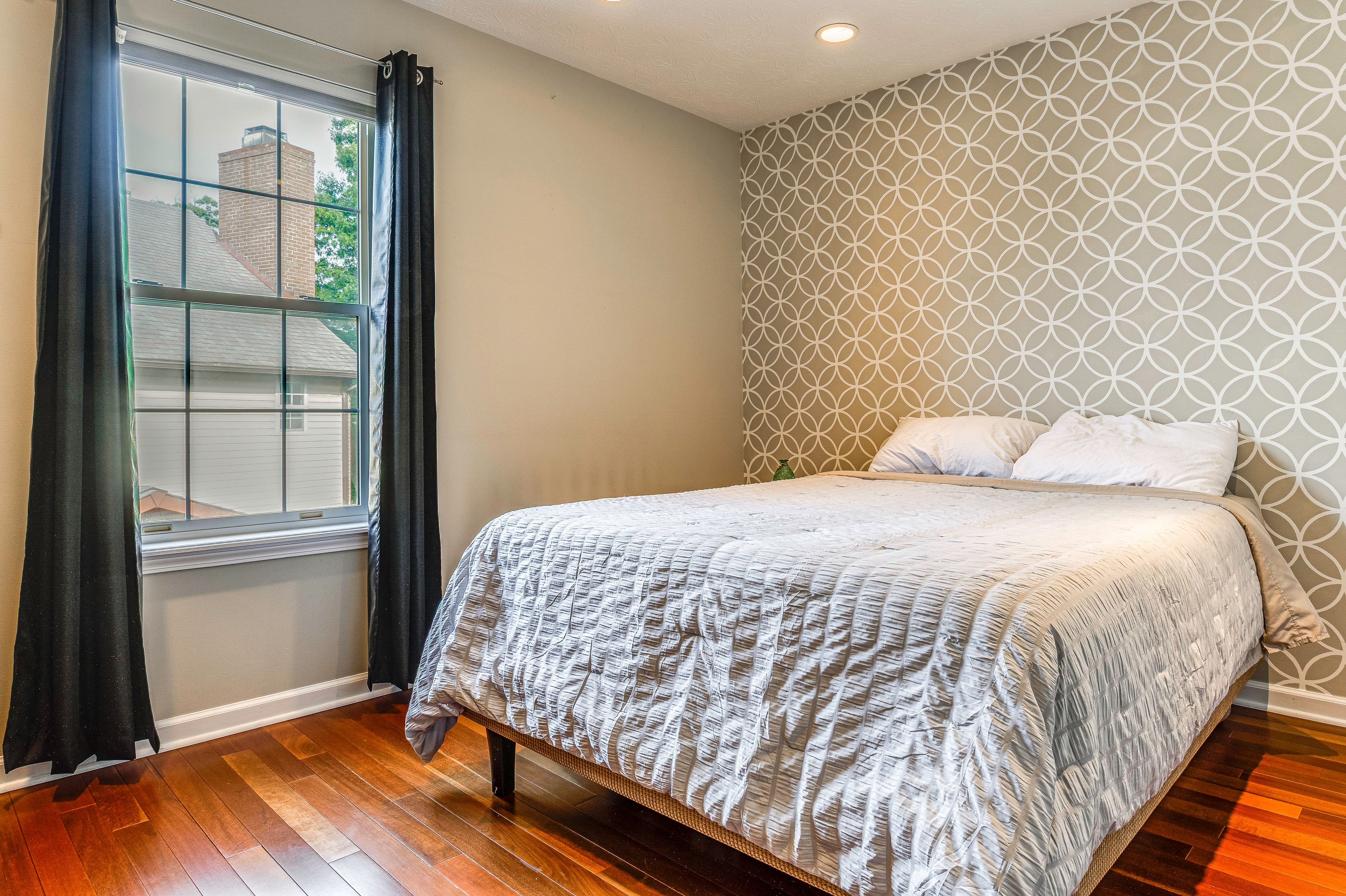 Bedroom 3 | 2nd Floor | Queen Bed