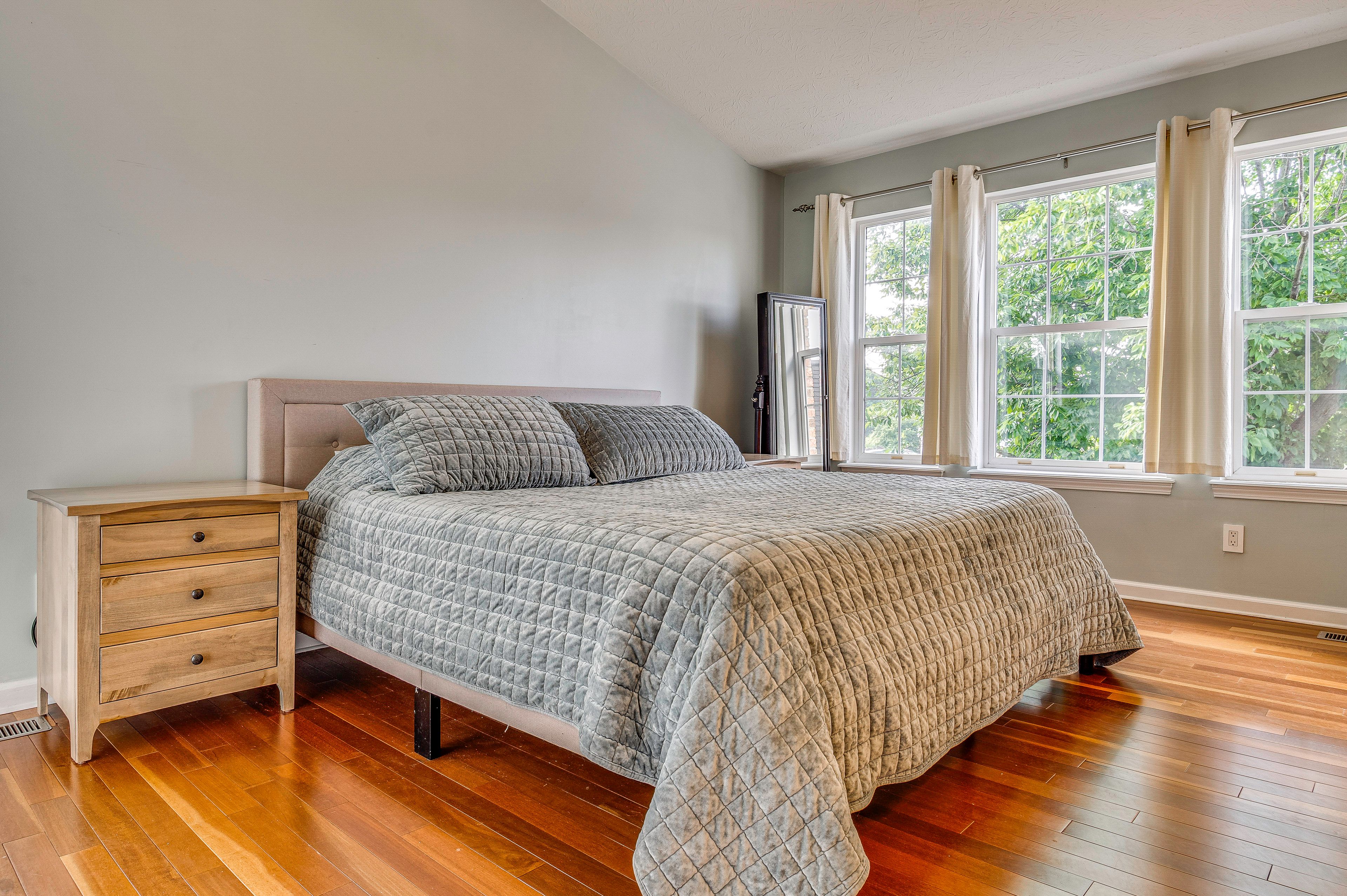 Bedroom 1 | 2nd Floor | King Bed