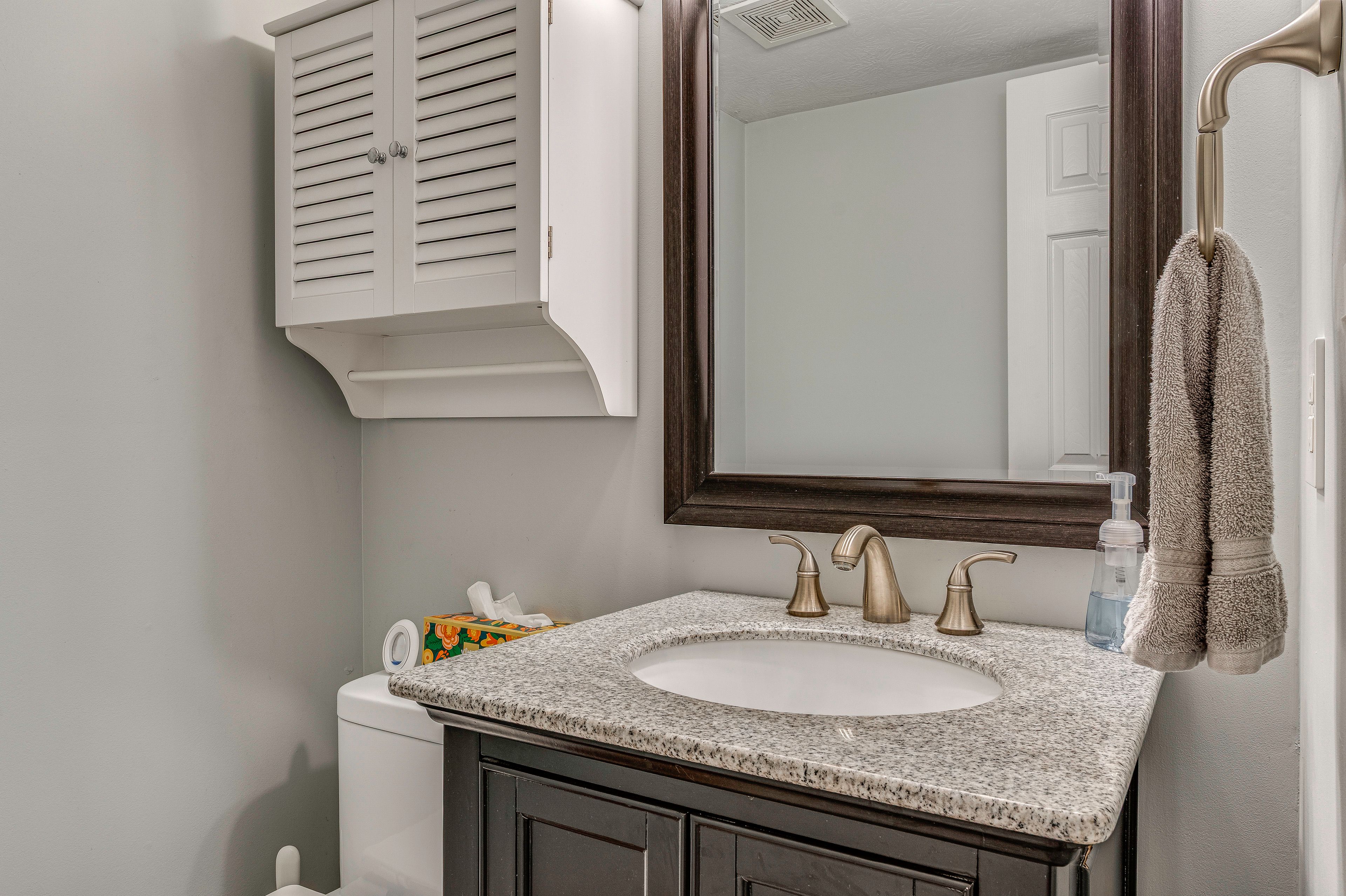 Half Bathroom | 1st Floor