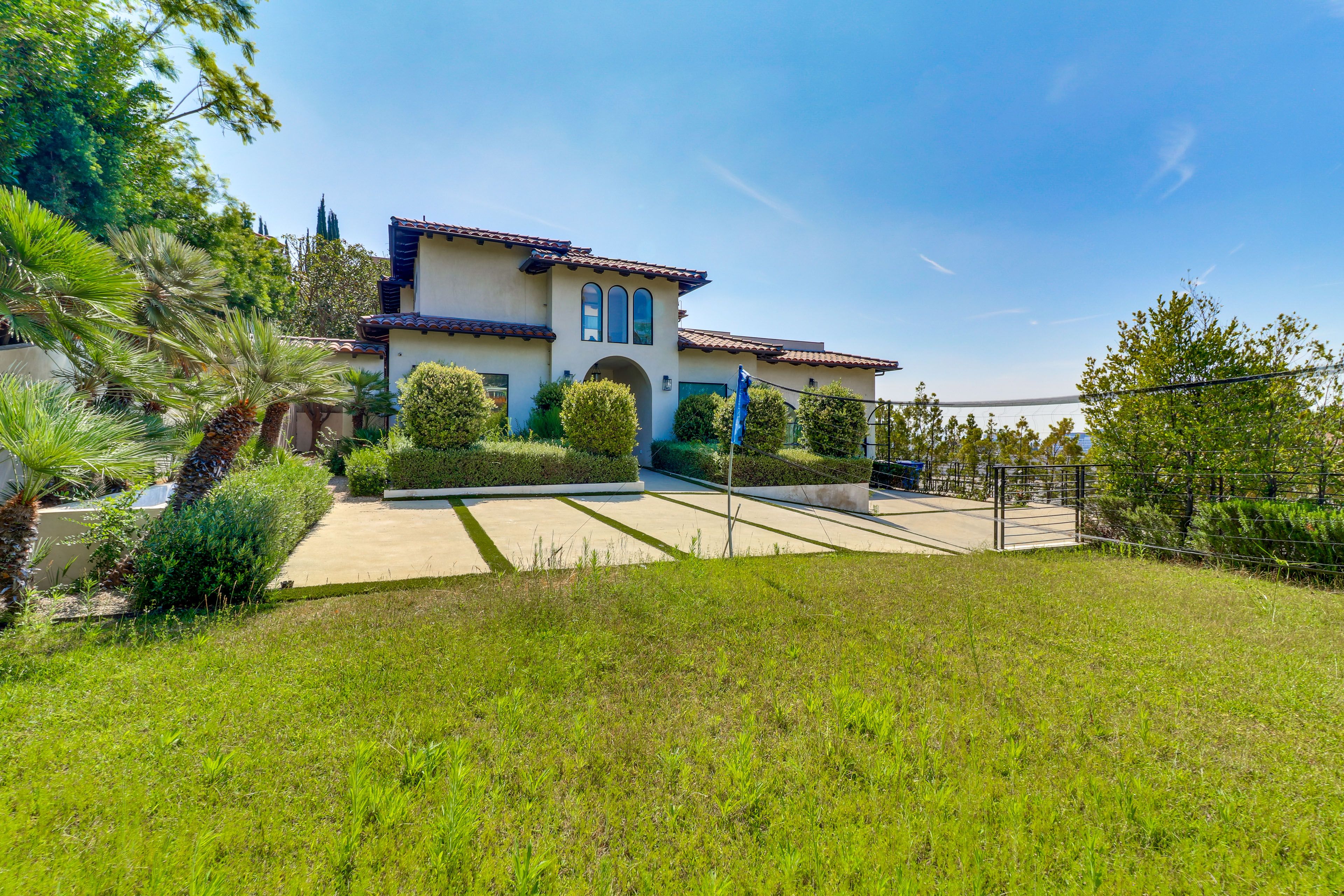Private Yard | Volleyball Net