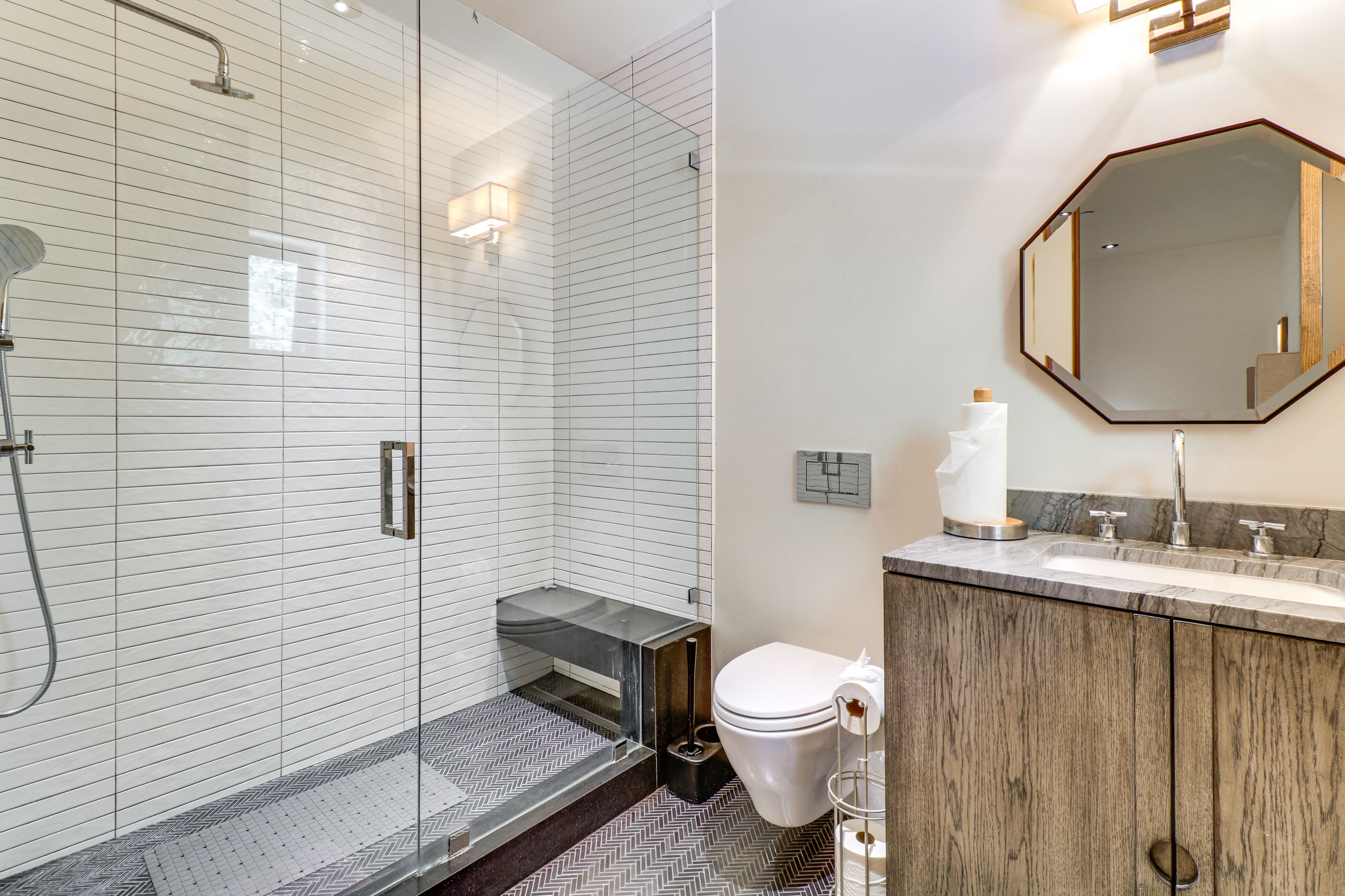 Full Bathroom | 2nd Floor